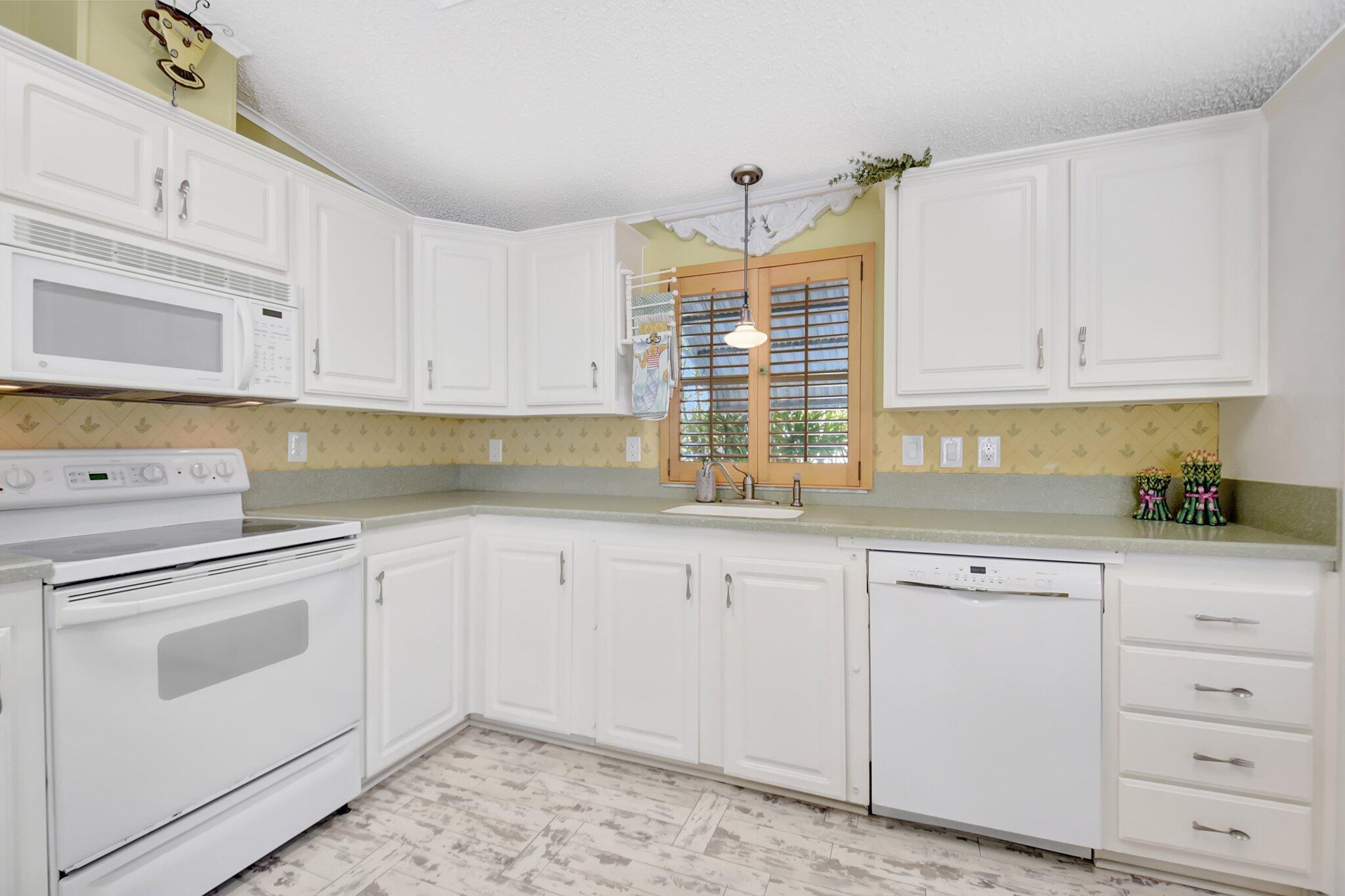 BRINY BREEZES INC - Residential