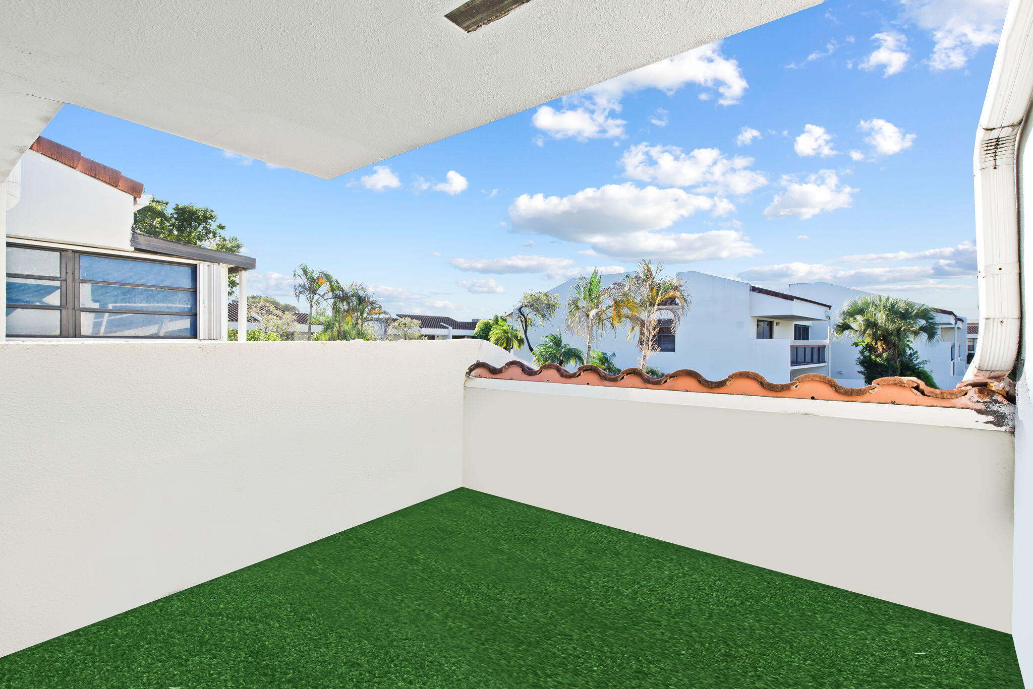 COURTS OF INVERRARY PHASE I - Residential