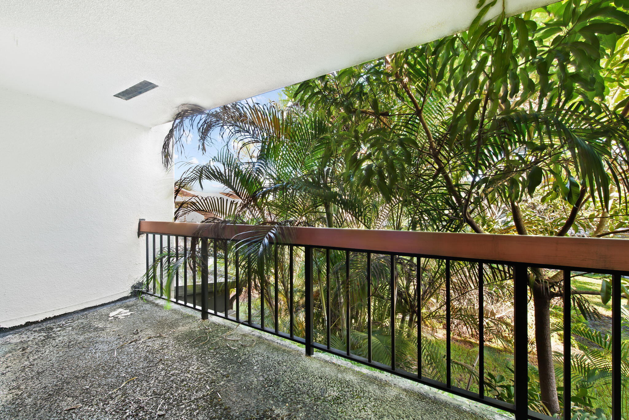 COURTS OF INVERRARY PHASE I - Residential