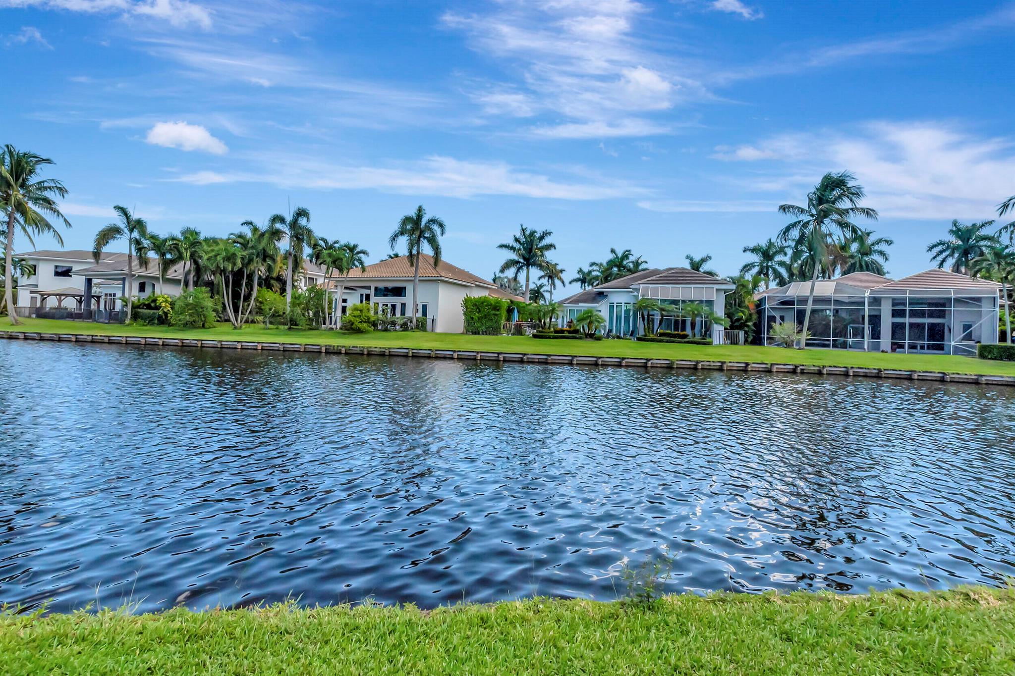 LANDINGS AT WOODFIELD COU - Residential