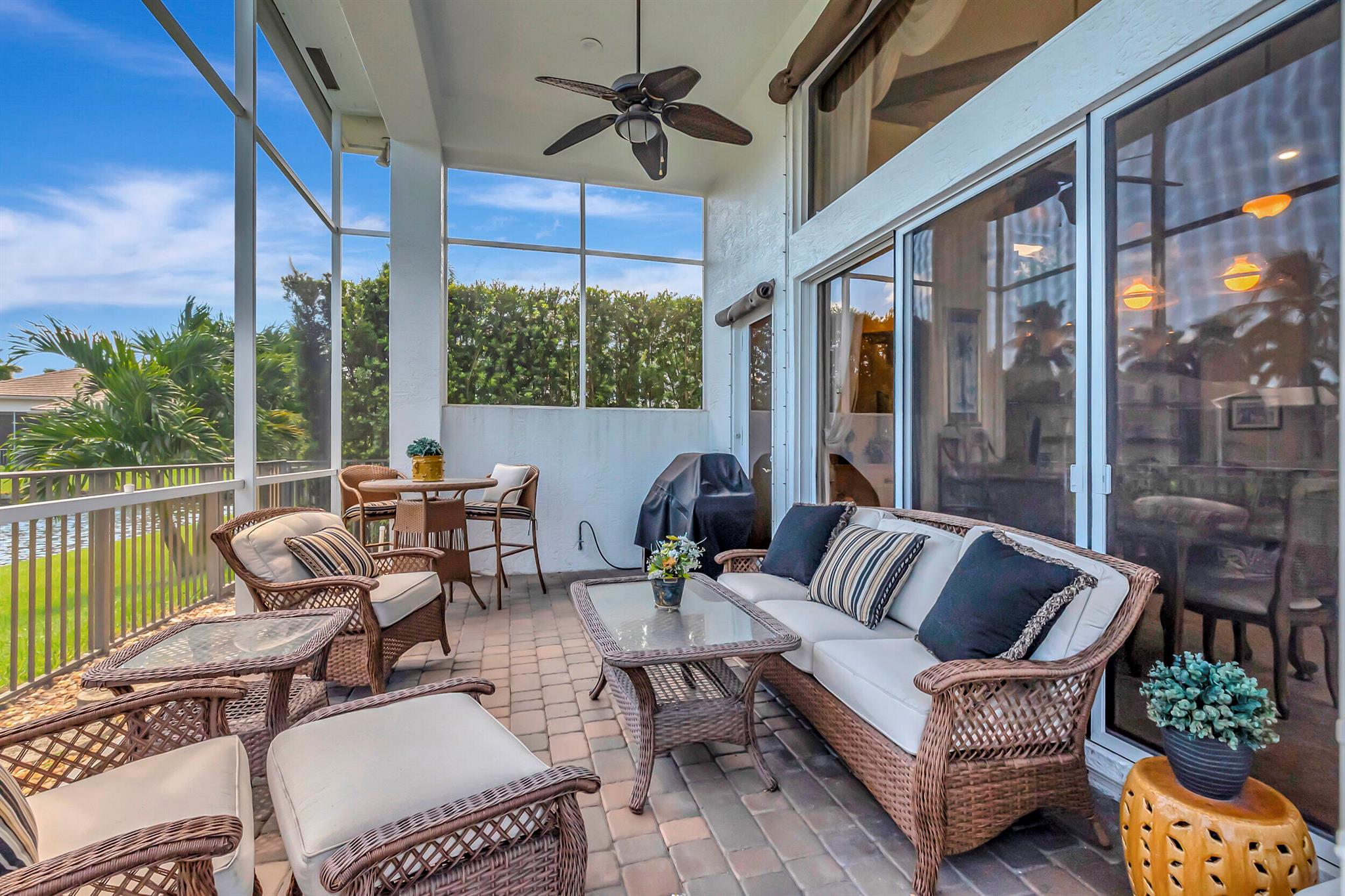 LANDINGS AT WOODFIELD COU - Residential