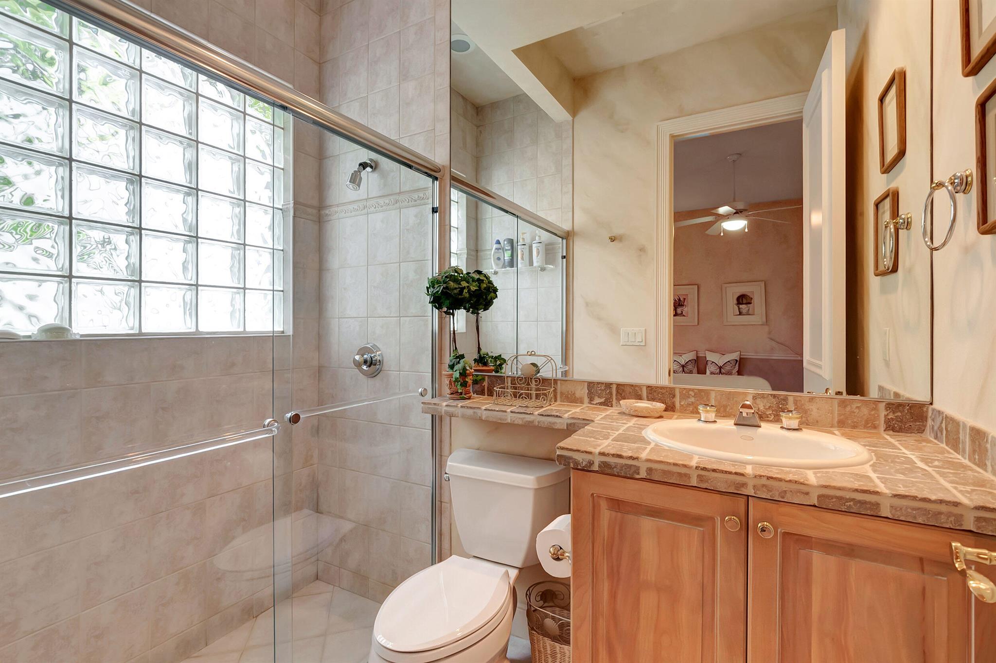 LANDINGS AT WOODFIELD COU - Residential