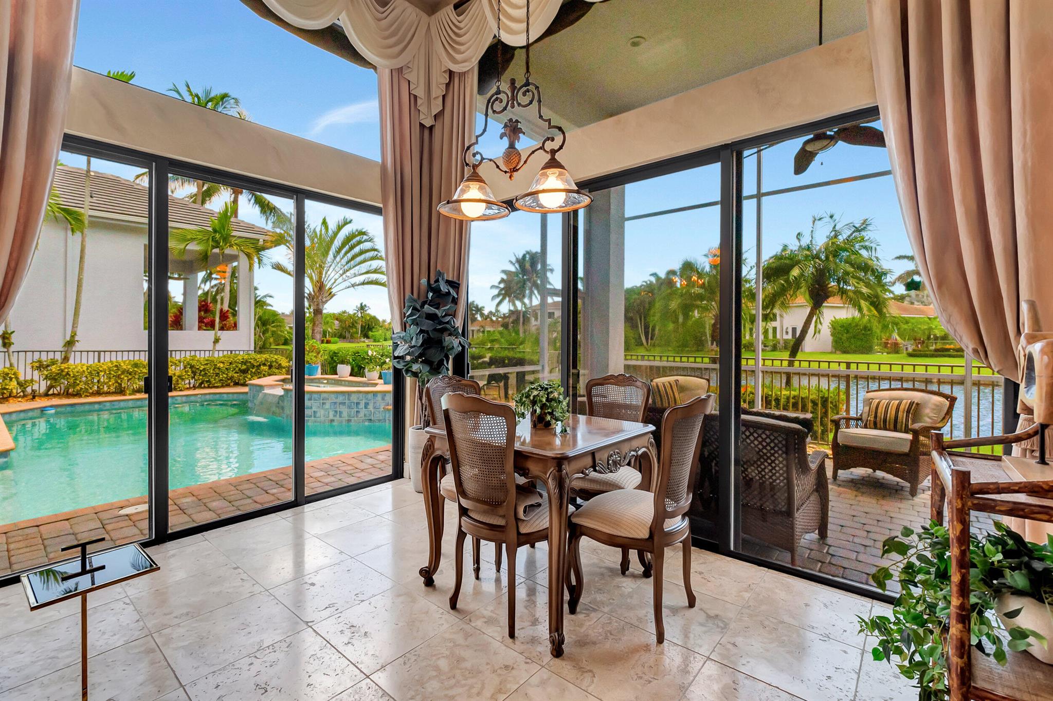 LANDINGS AT WOODFIELD COU - Residential