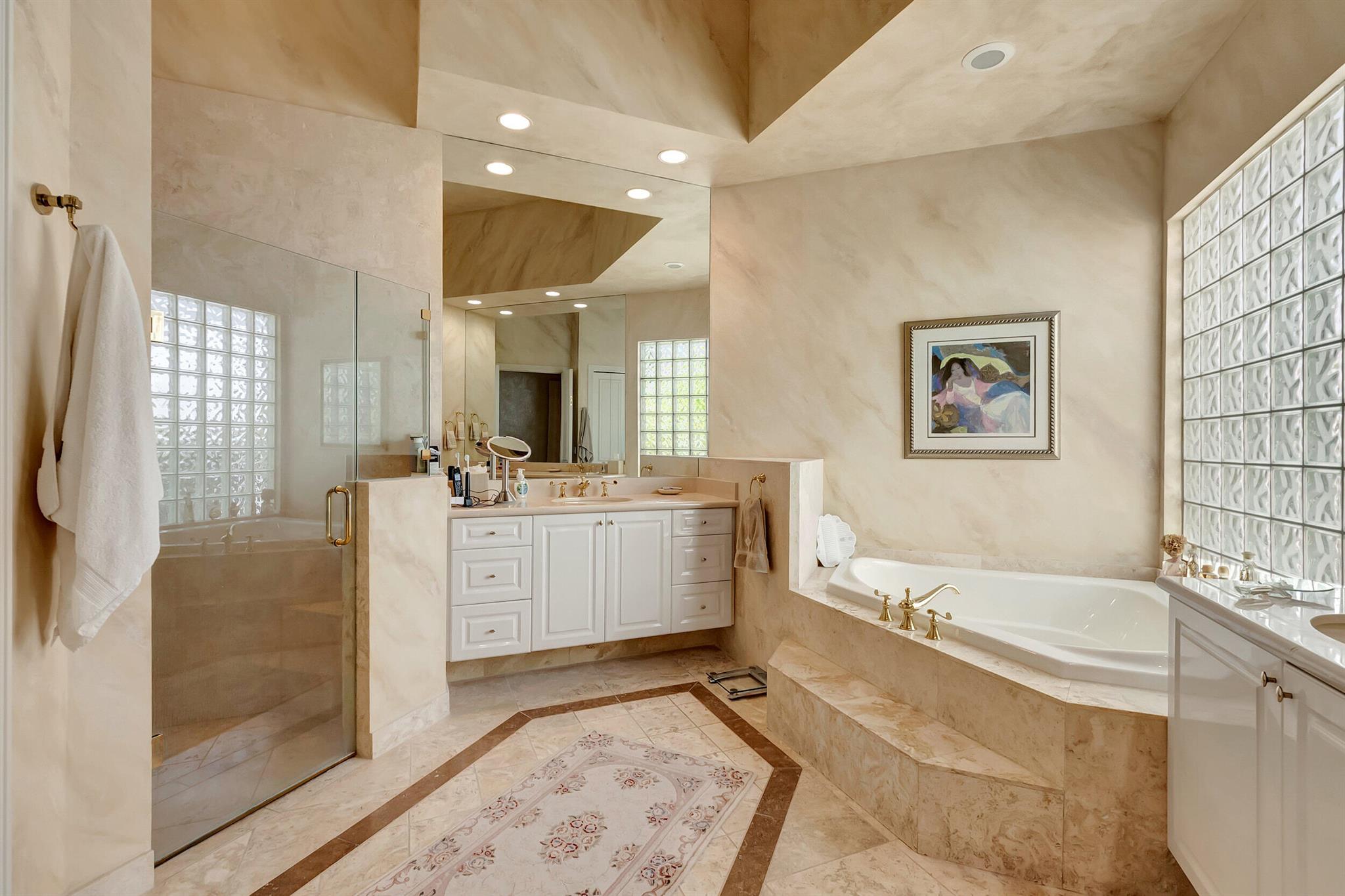 LANDINGS AT WOODFIELD COU - Residential