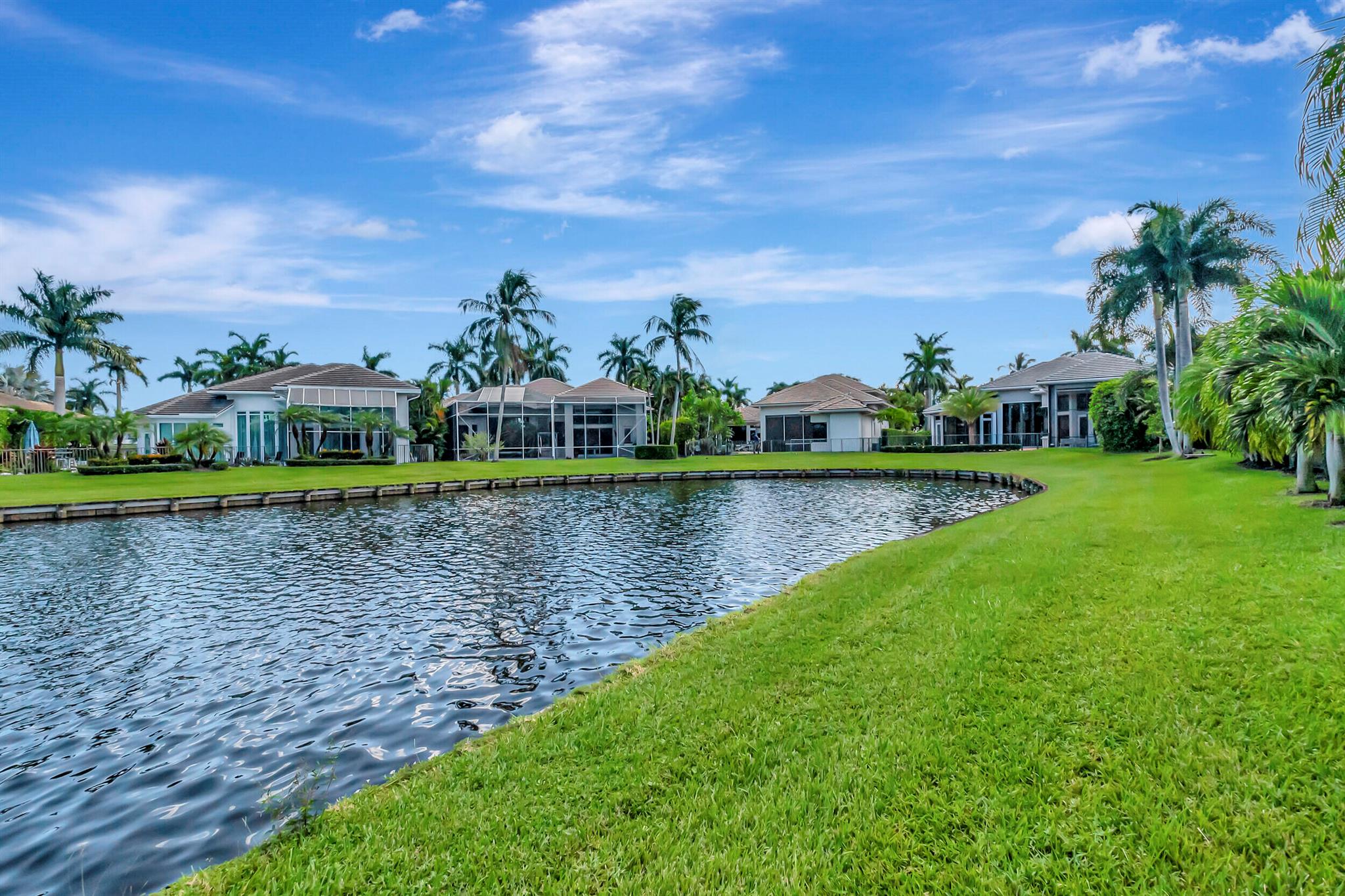 LANDINGS AT WOODFIELD COU - Residential