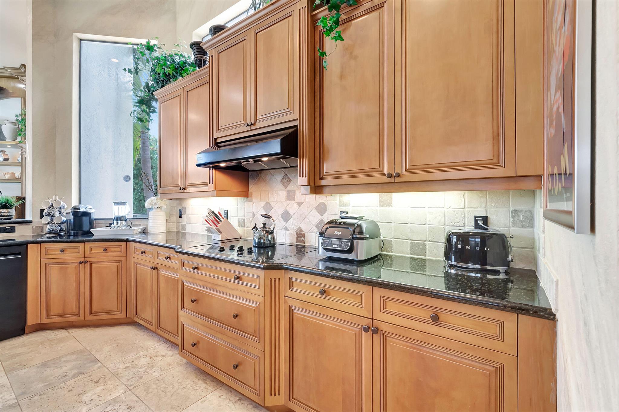 LANDINGS AT WOODFIELD COU - Residential