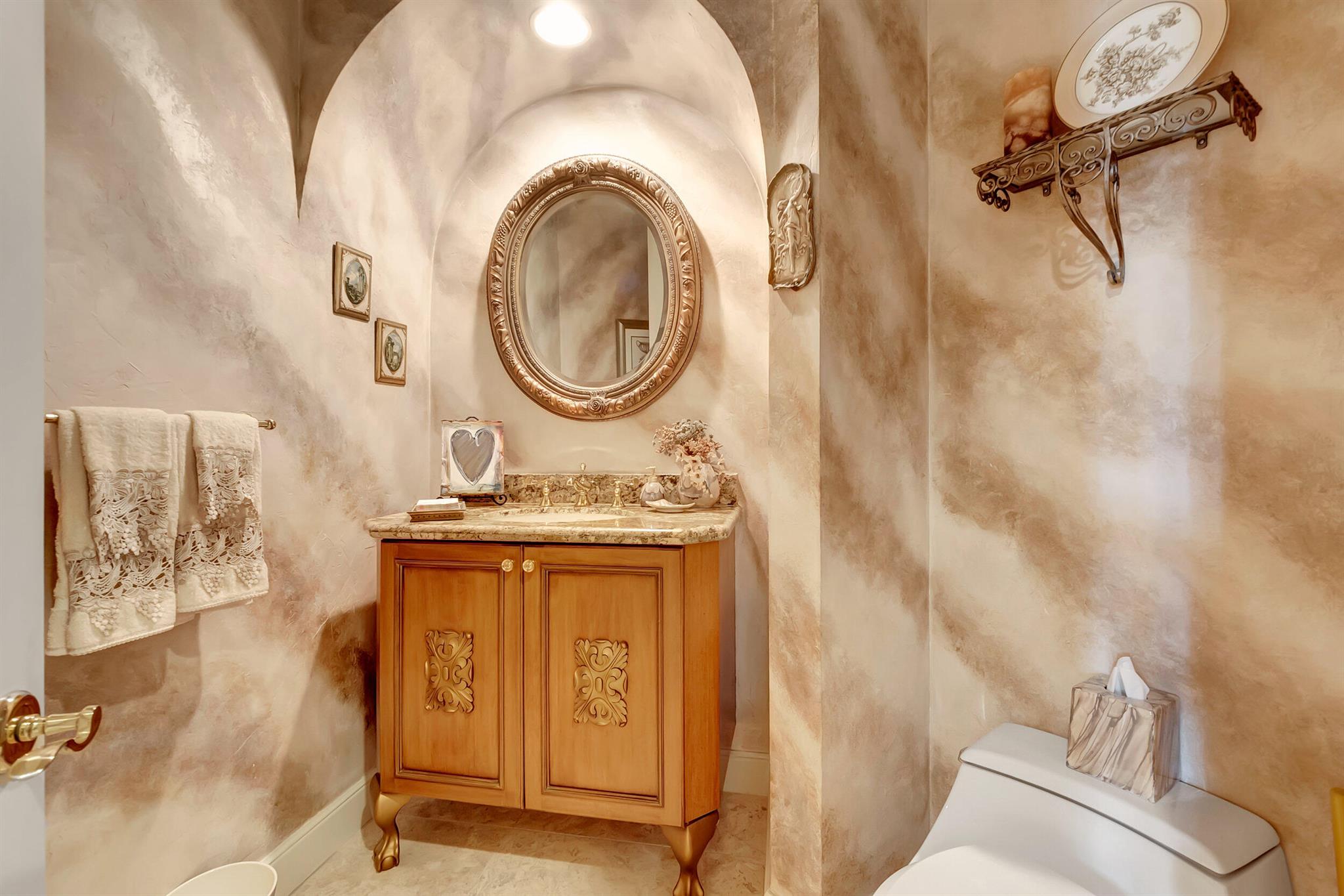 LANDINGS AT WOODFIELD COU - Residential