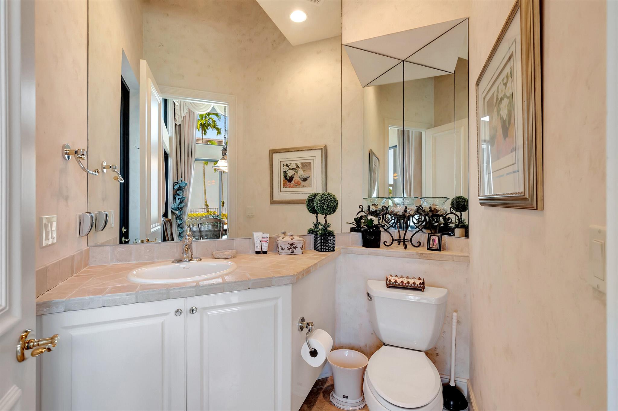 LANDINGS AT WOODFIELD COU - Residential