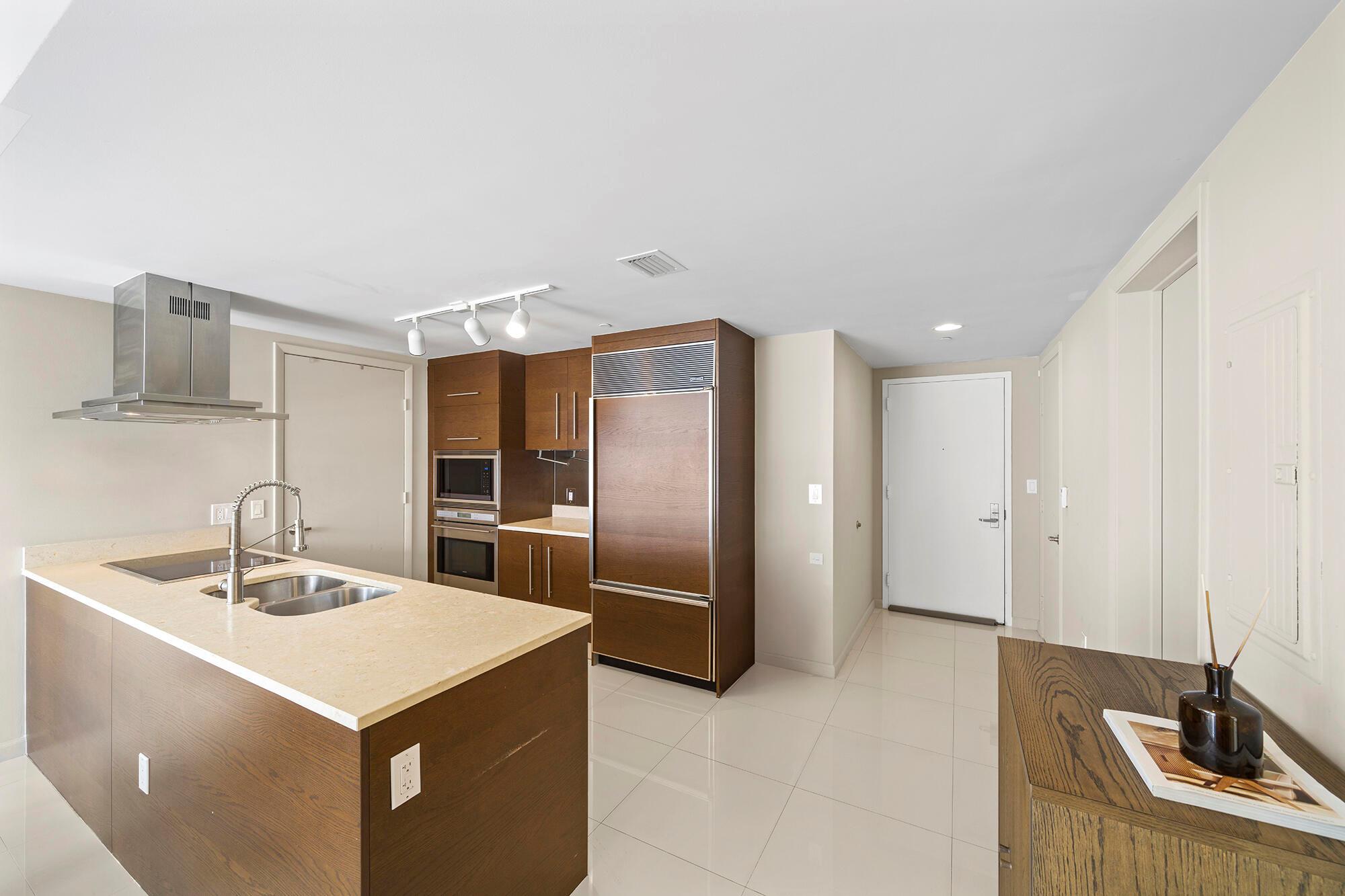 ICON BRICKELL NO TWO - Residential