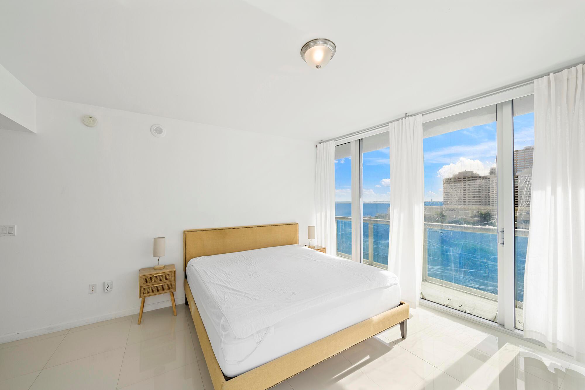 ICON BRICKELL NO TWO - Residential