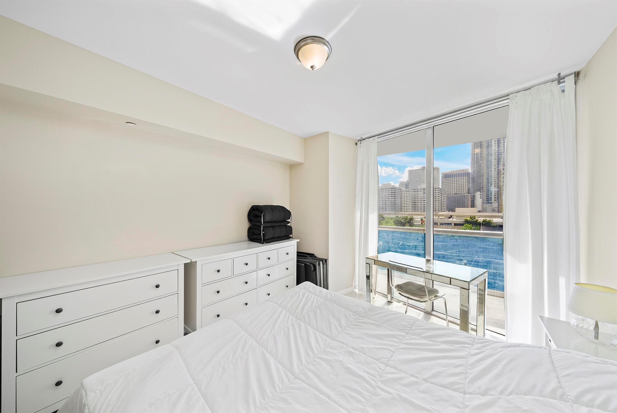 ICON BRICKELL NO TWO - Residential