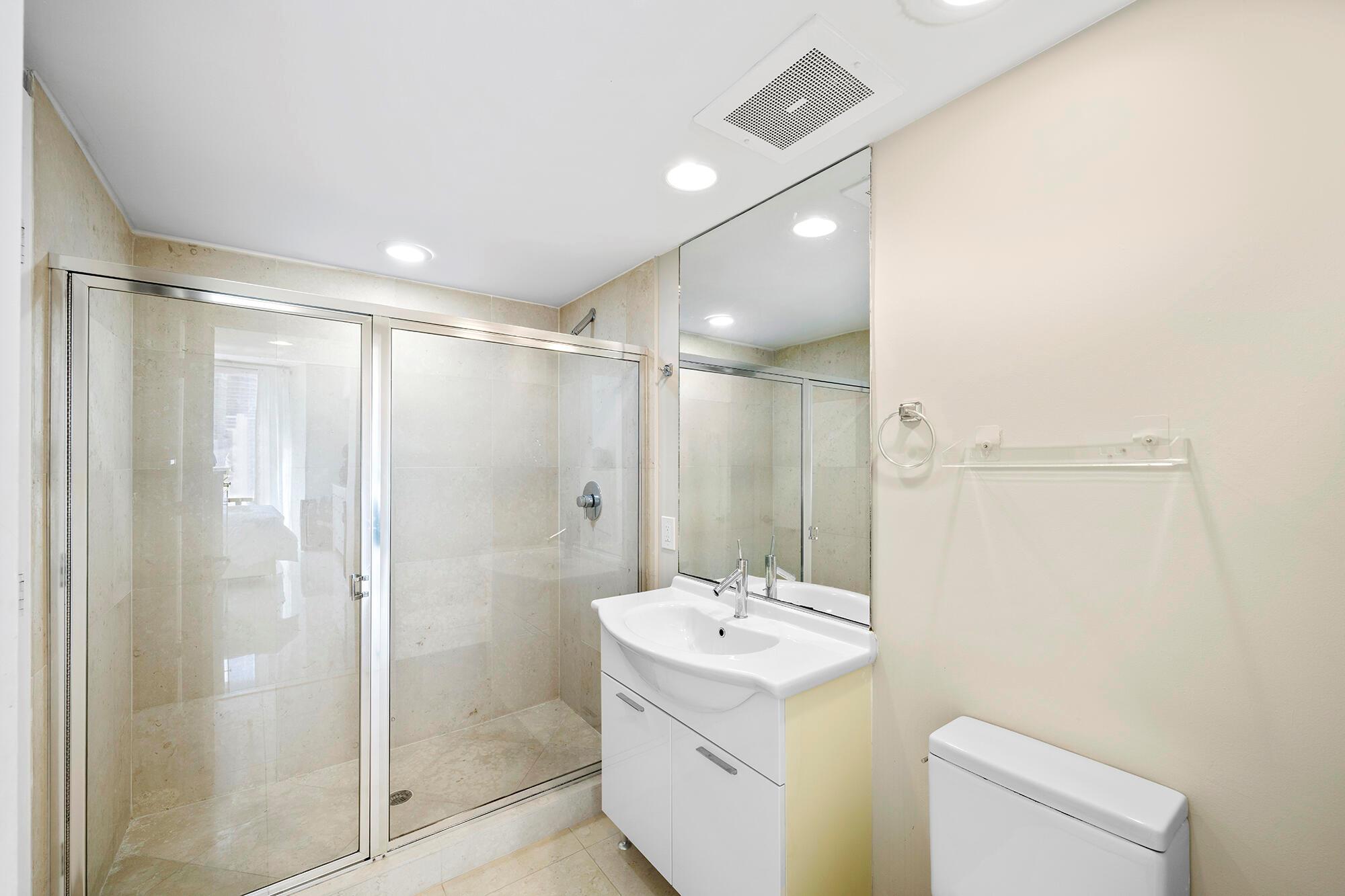 ICON BRICKELL NO TWO - Residential