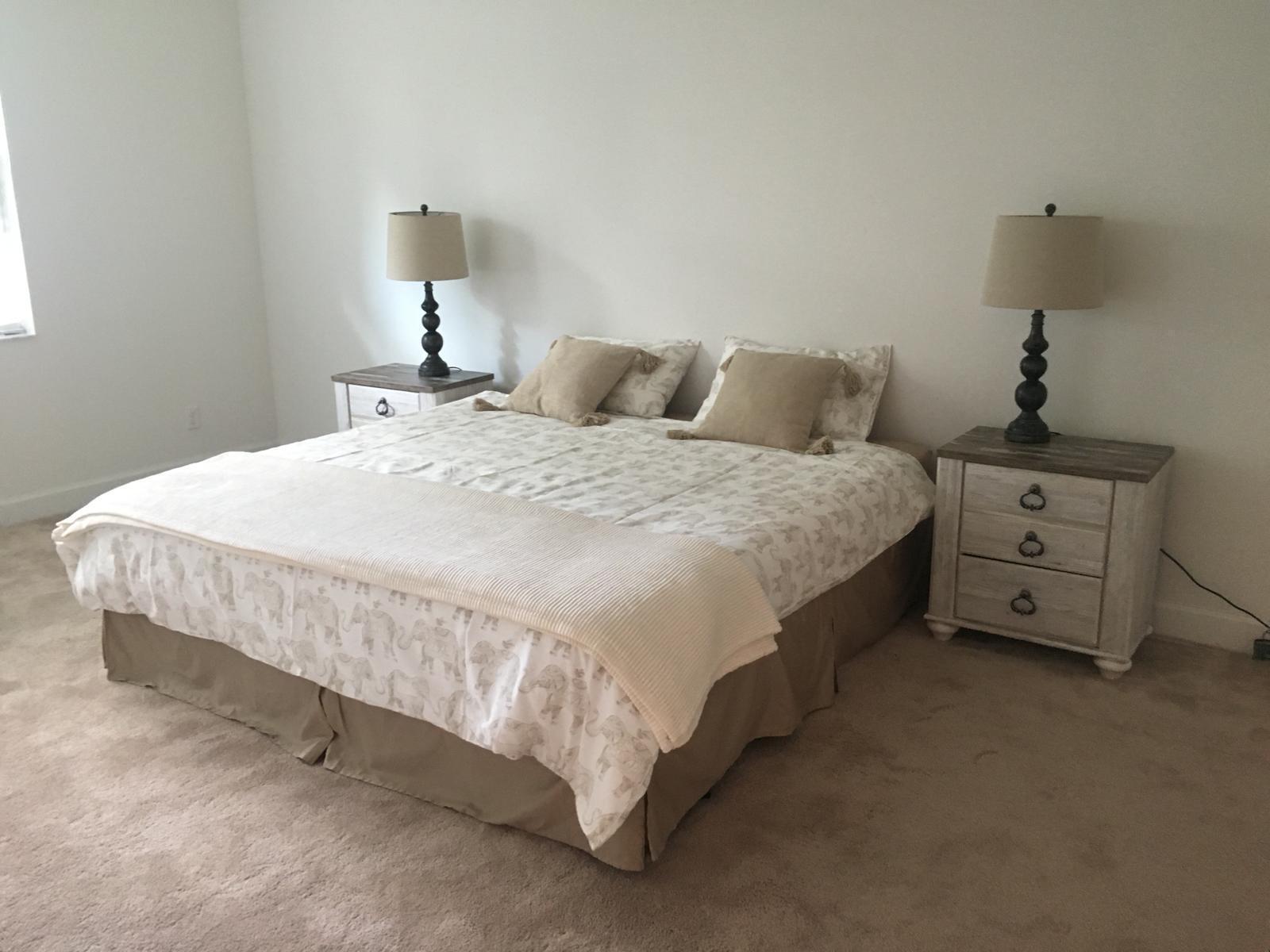 POINTE 100 CONDO - Residential