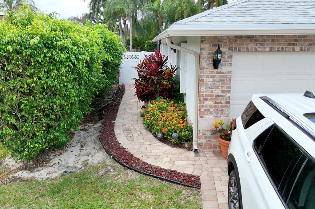 Photo of 21535 Woodchuck Court, Boca Raton, FL 33428 (MLS # R11134575)