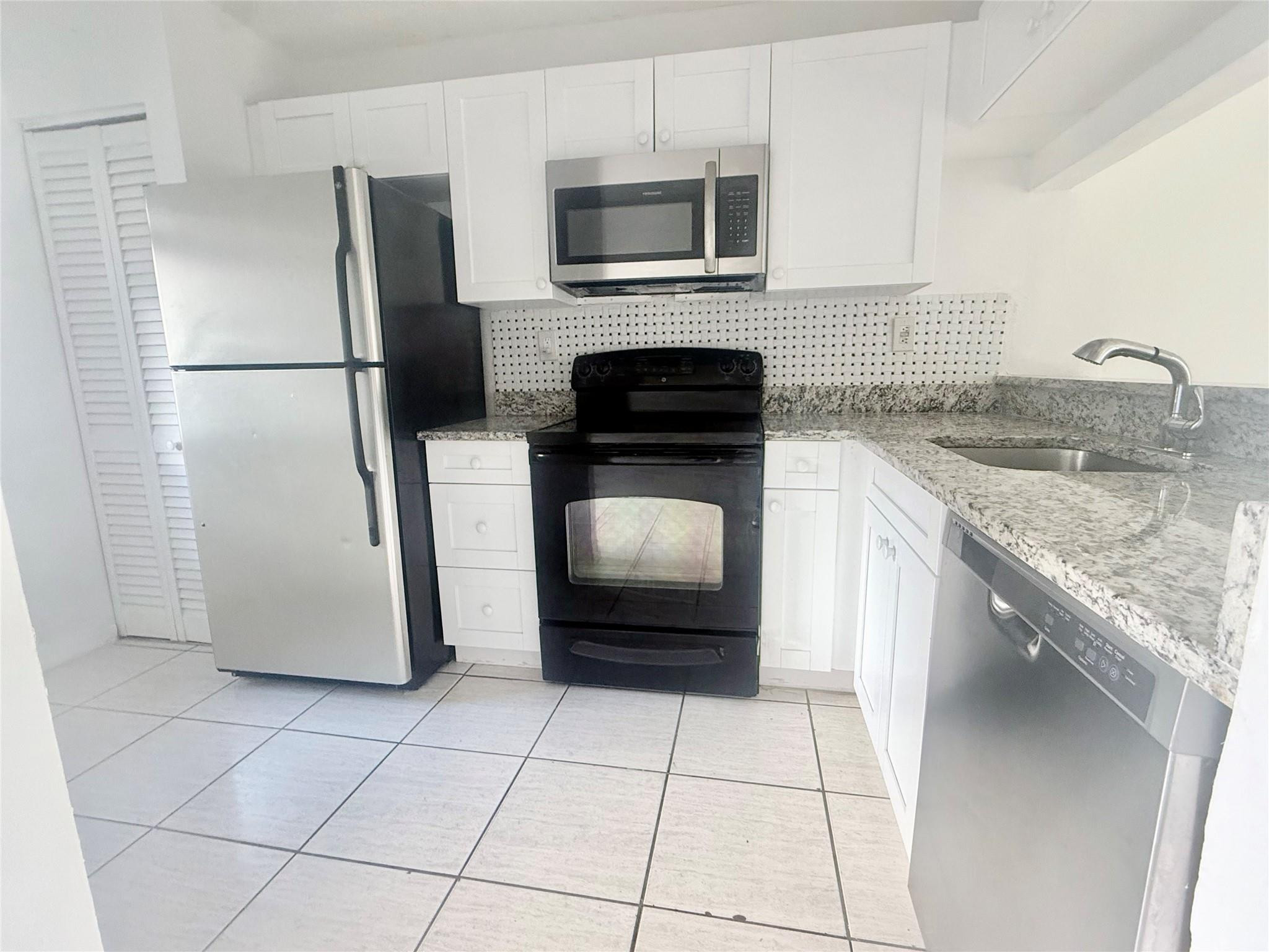 Coral Spgs Country Club W - Residential Lease