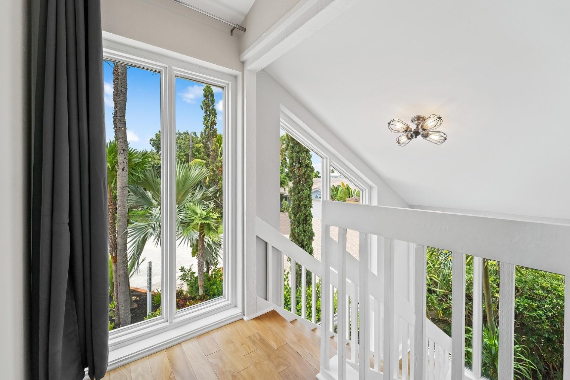 Coral Point 31-27 B - Residential