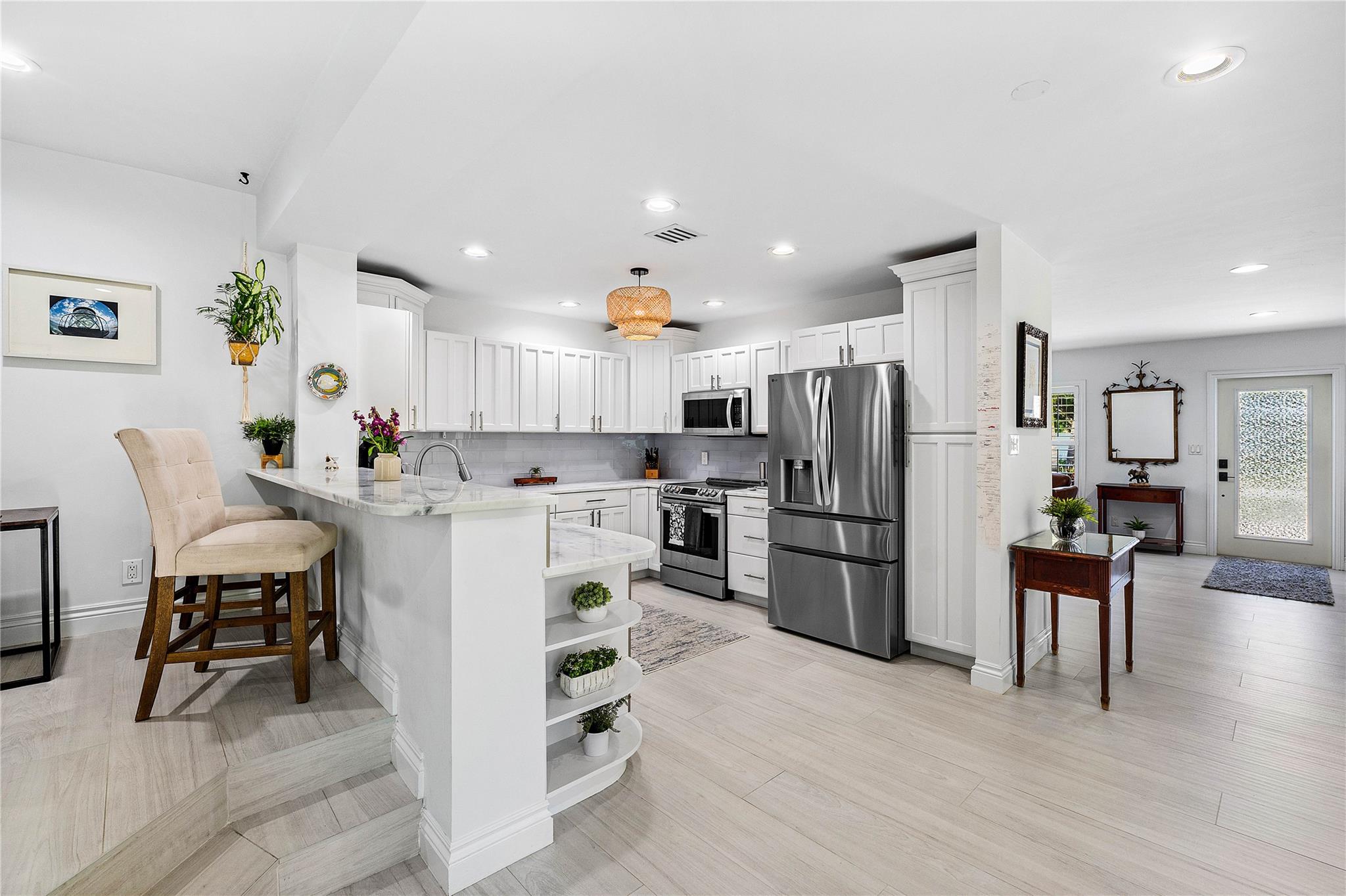 LIGHTHOUSE POINT FIRST SE - Residential