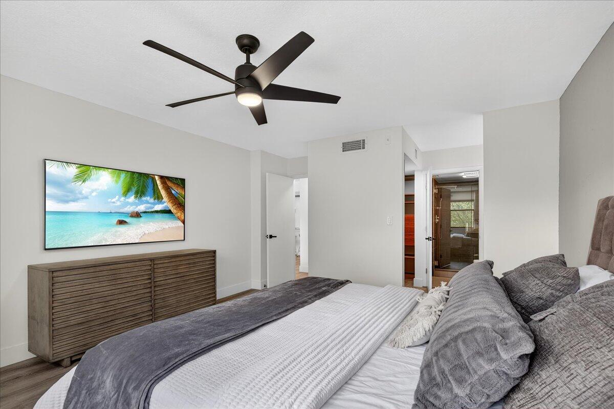 APPLEWOOD VILLAGE IV-B CONDO - Residential