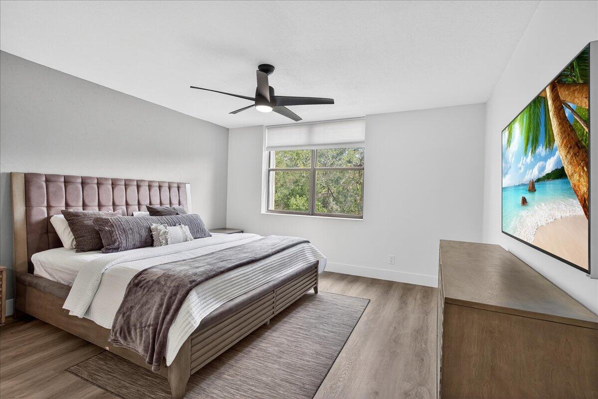 APPLEWOOD VILLAGE IV-B CONDO - Residential