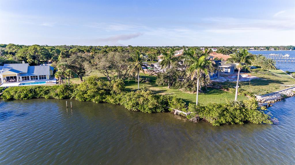 Pennock Point - Land