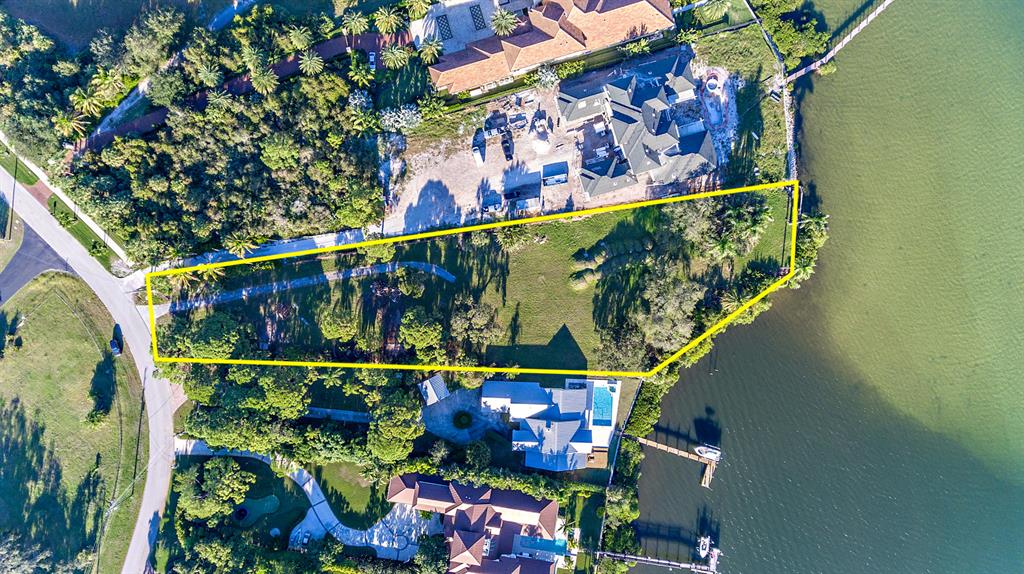 Pennock Point - Land