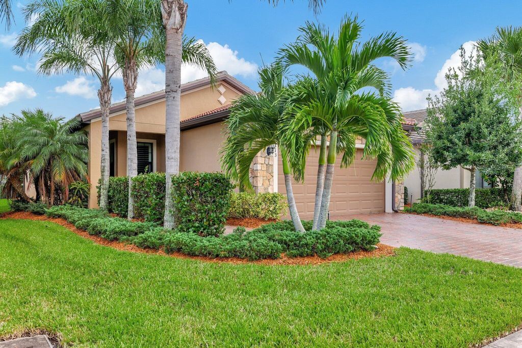Photo of 213 SE Longview Drive, Port Saint Lucie, FL 34984 (MLS # R11069050)