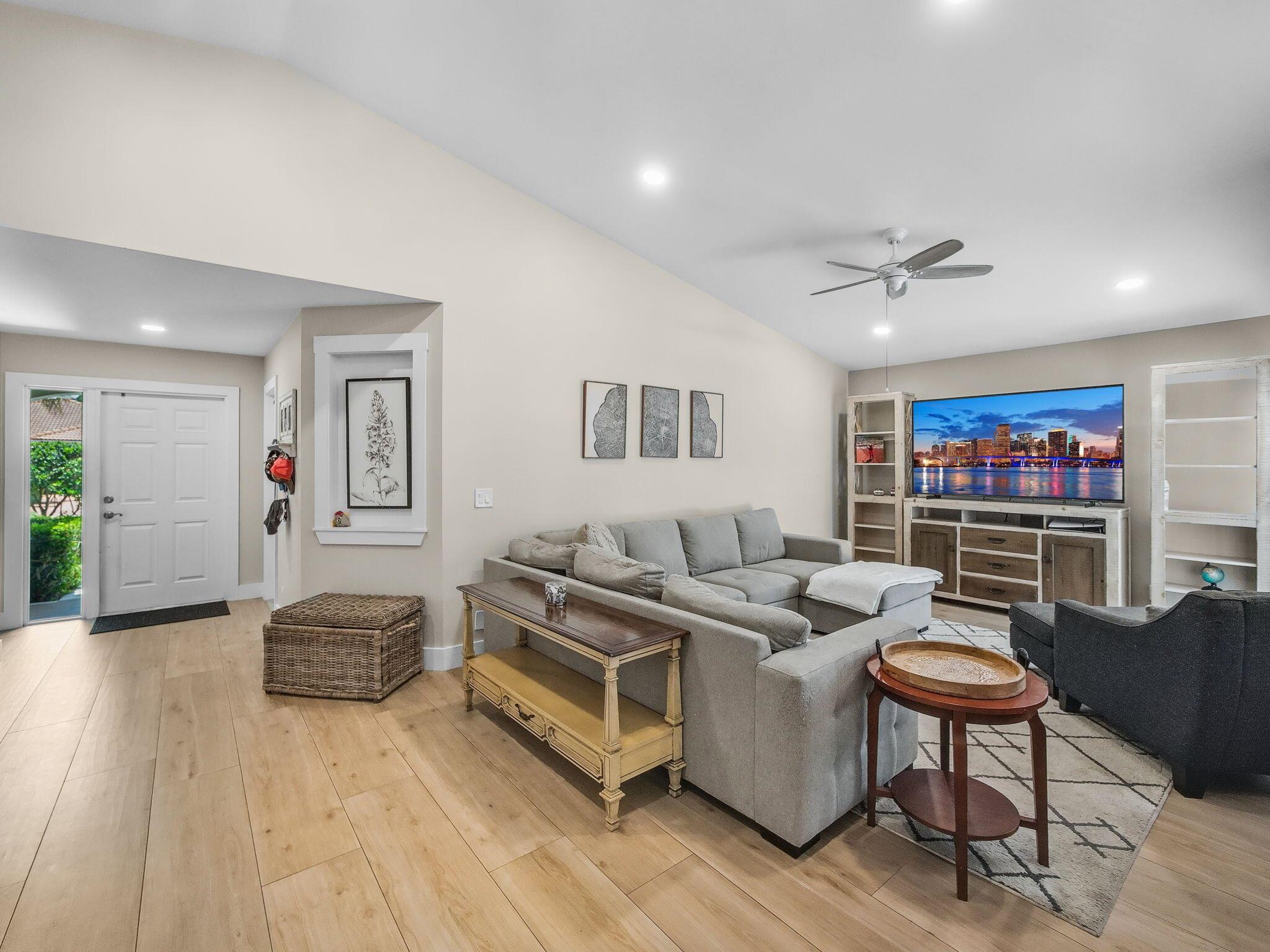 6255 Grand Cypress Circle