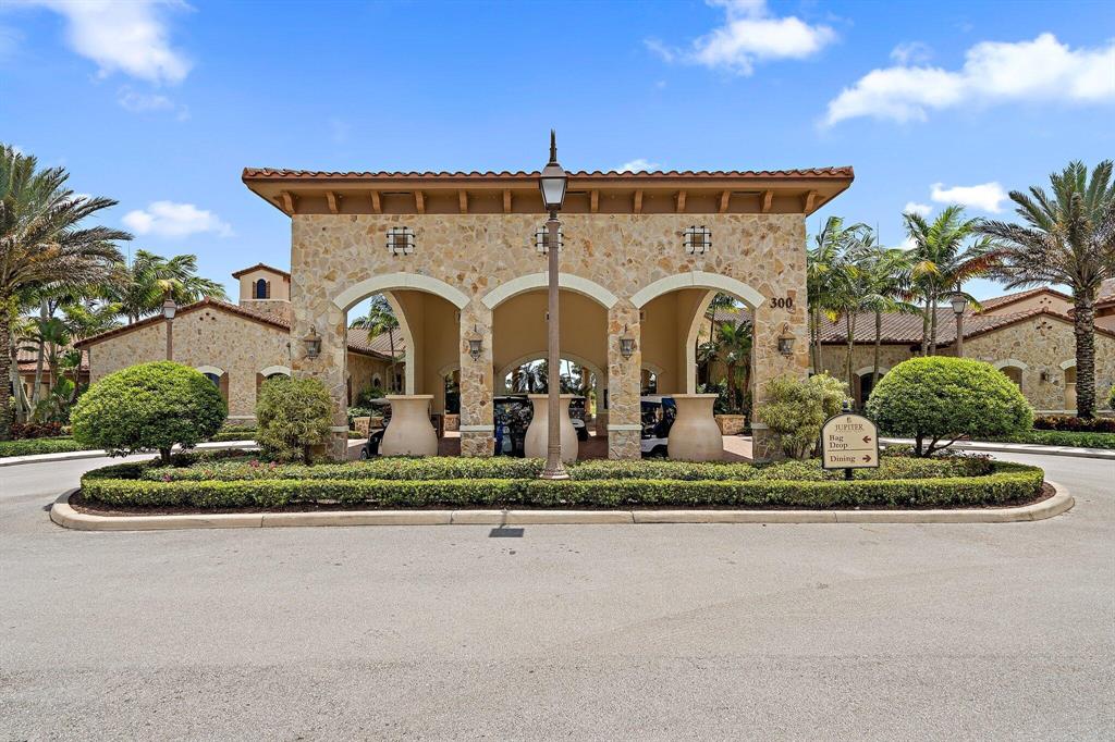 JUPITER COUNTRY CLUB - Residential