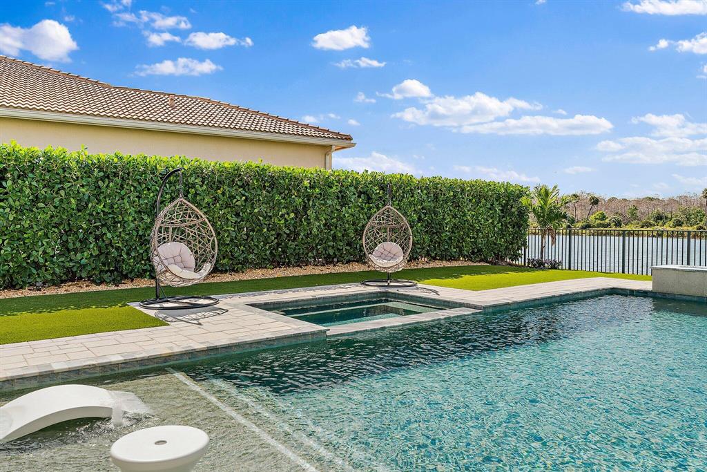 JUPITER COUNTRY CLUB - Residential