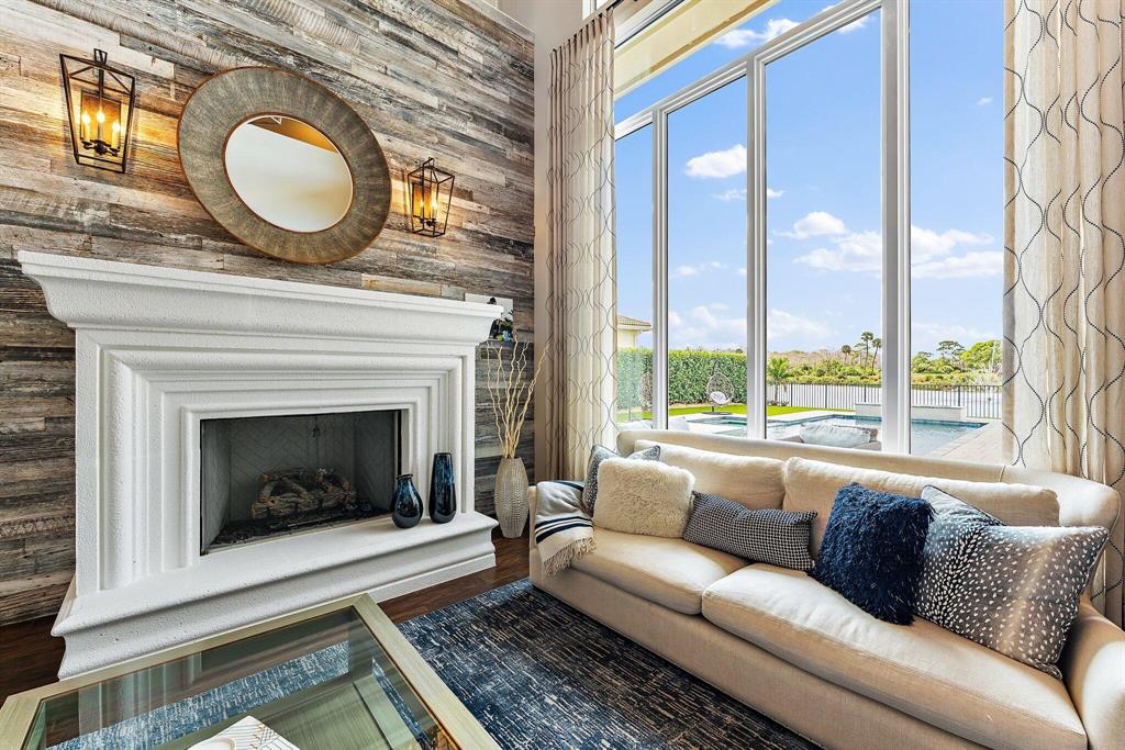 JUPITER COUNTRY CLUB - Residential