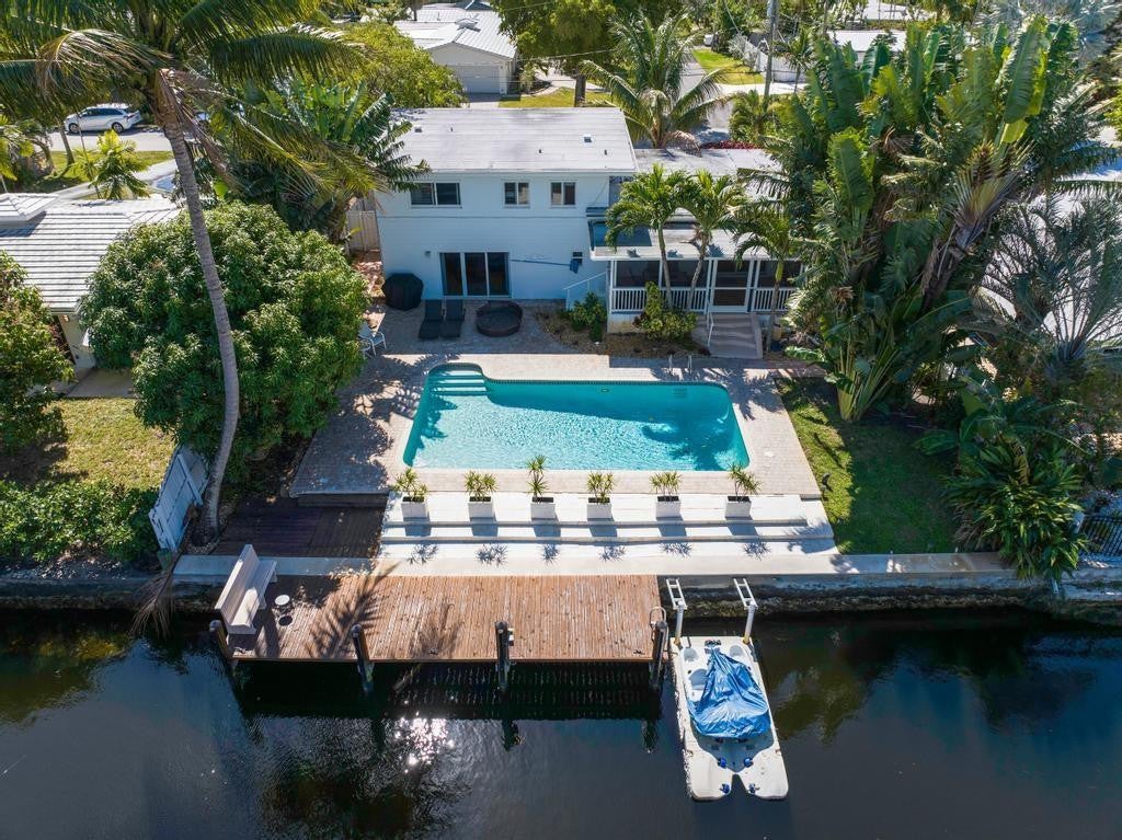 Photo of 1771 NE 35th Street, Oakland Park, FL 33334 (MLS # B26074210)
