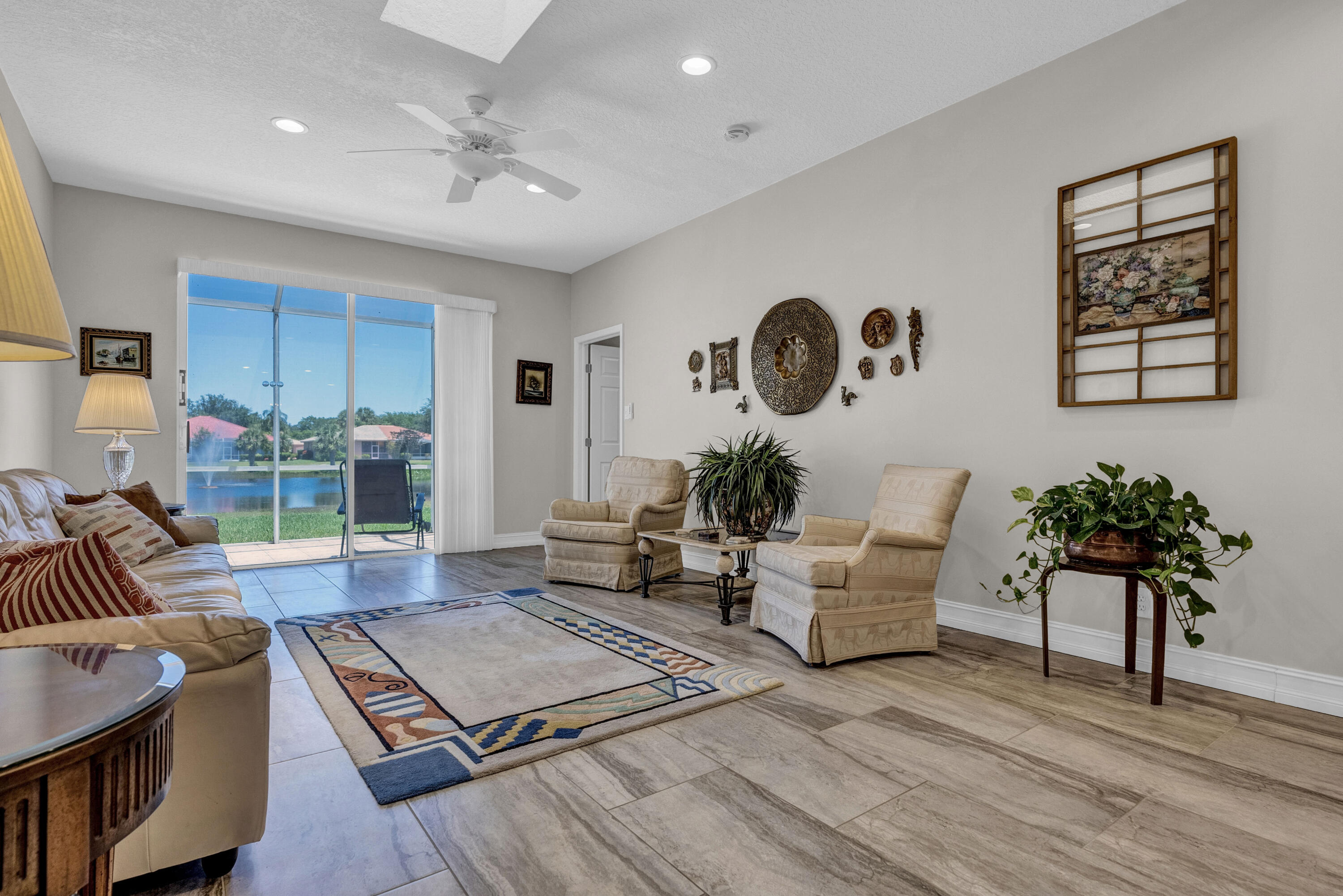 PALM ISLES WEST - Residential