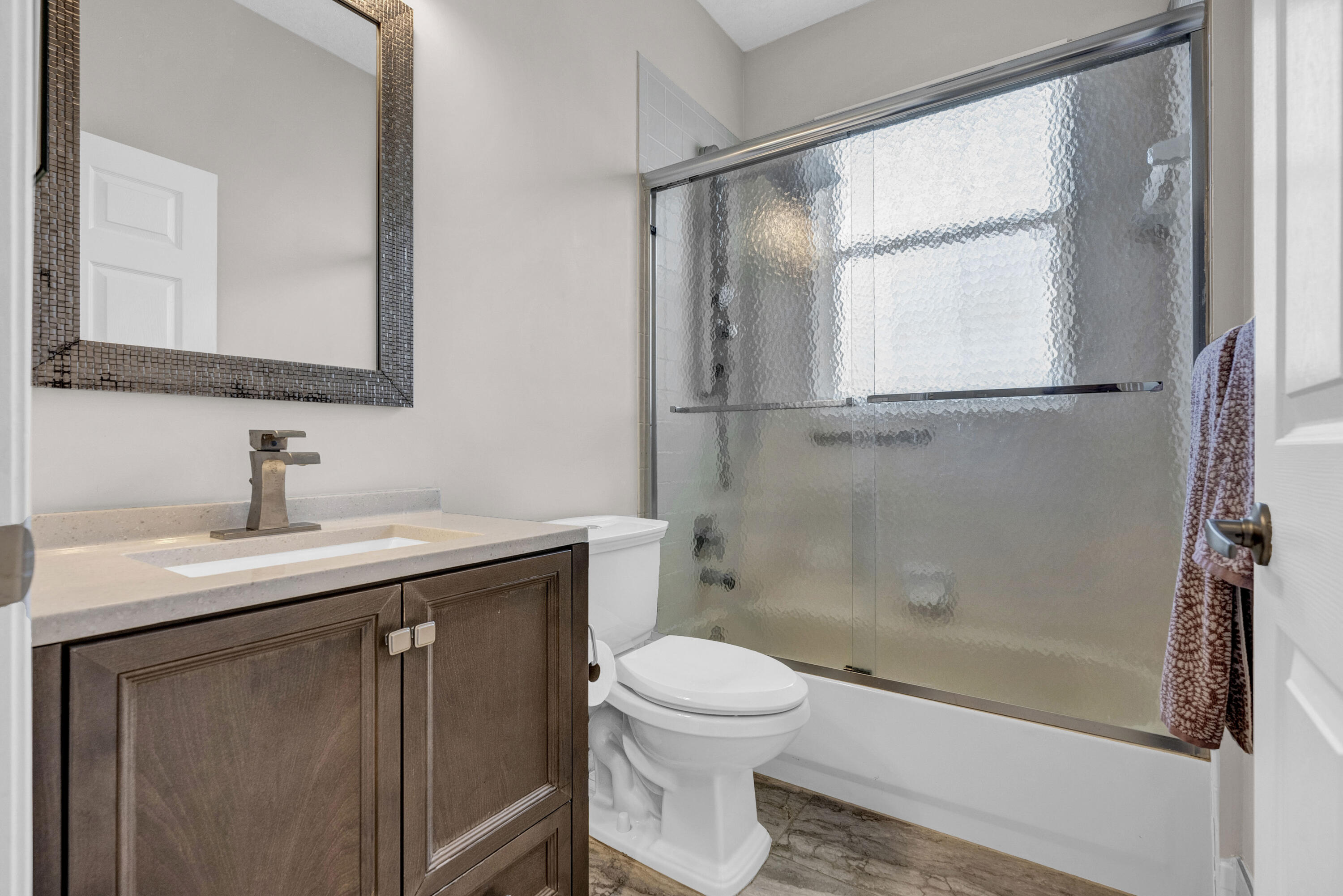 PALM ISLES WEST - Residential