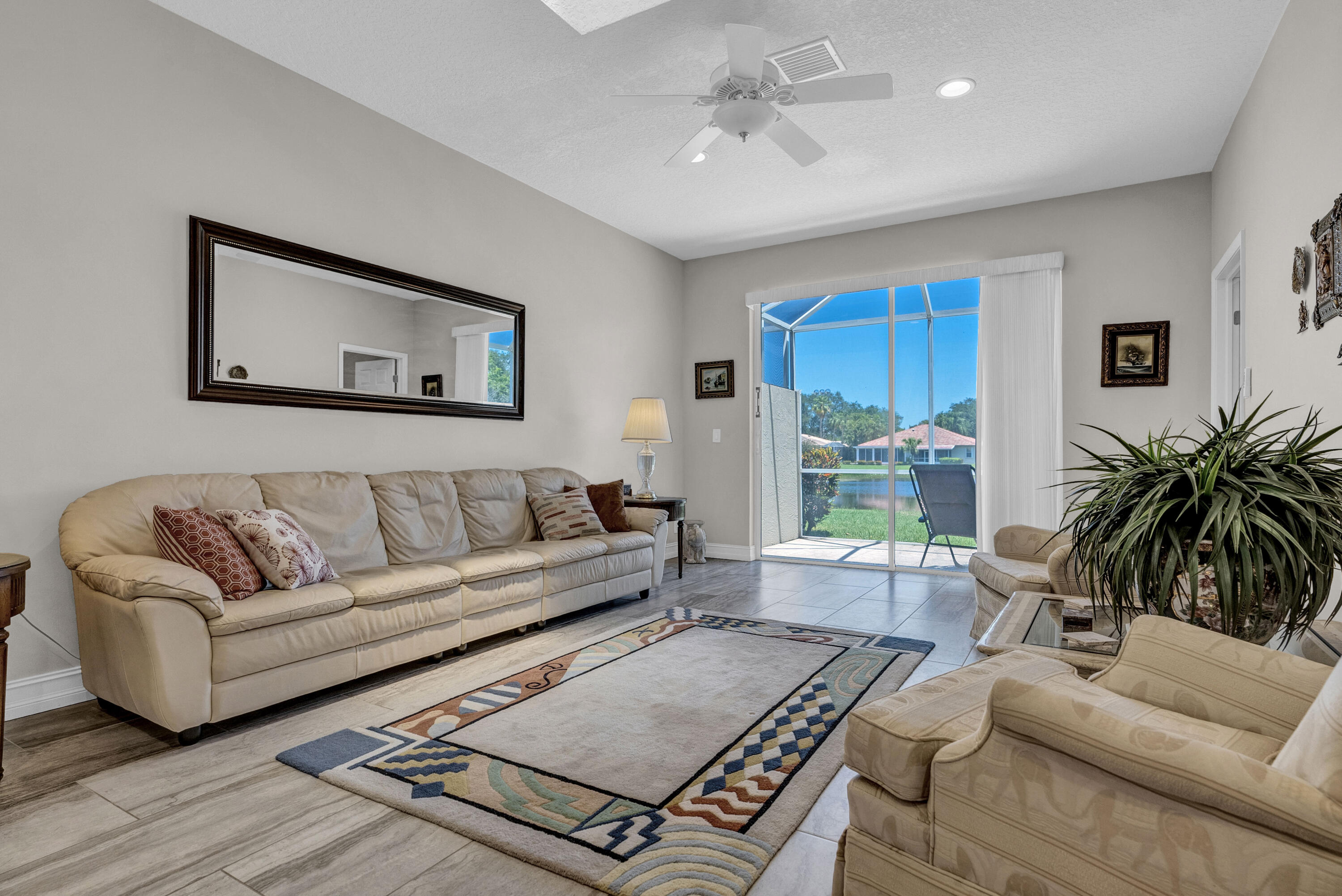 PALM ISLES WEST - Residential