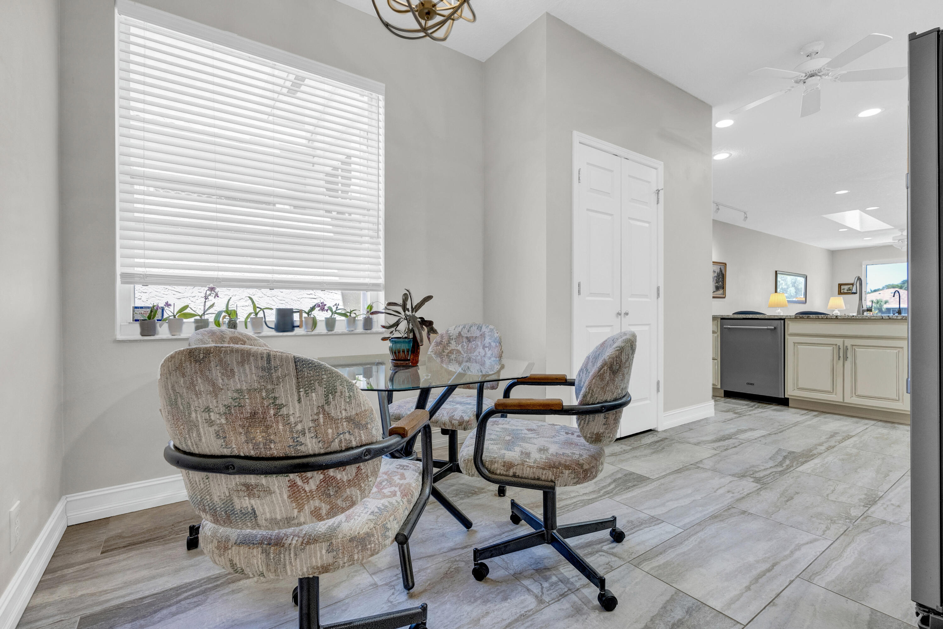 PALM ISLES WEST - Residential