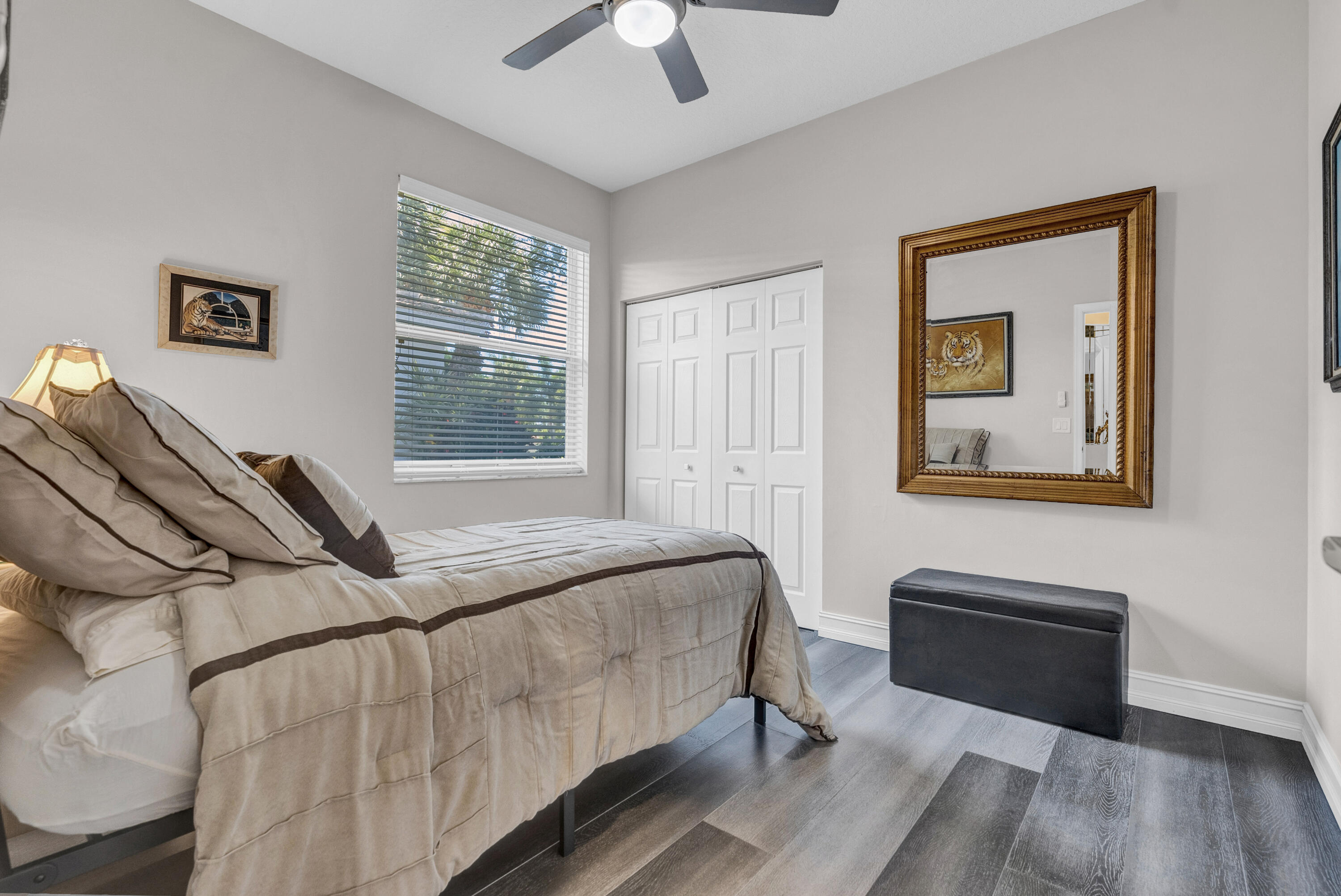 PALM ISLES WEST - Residential