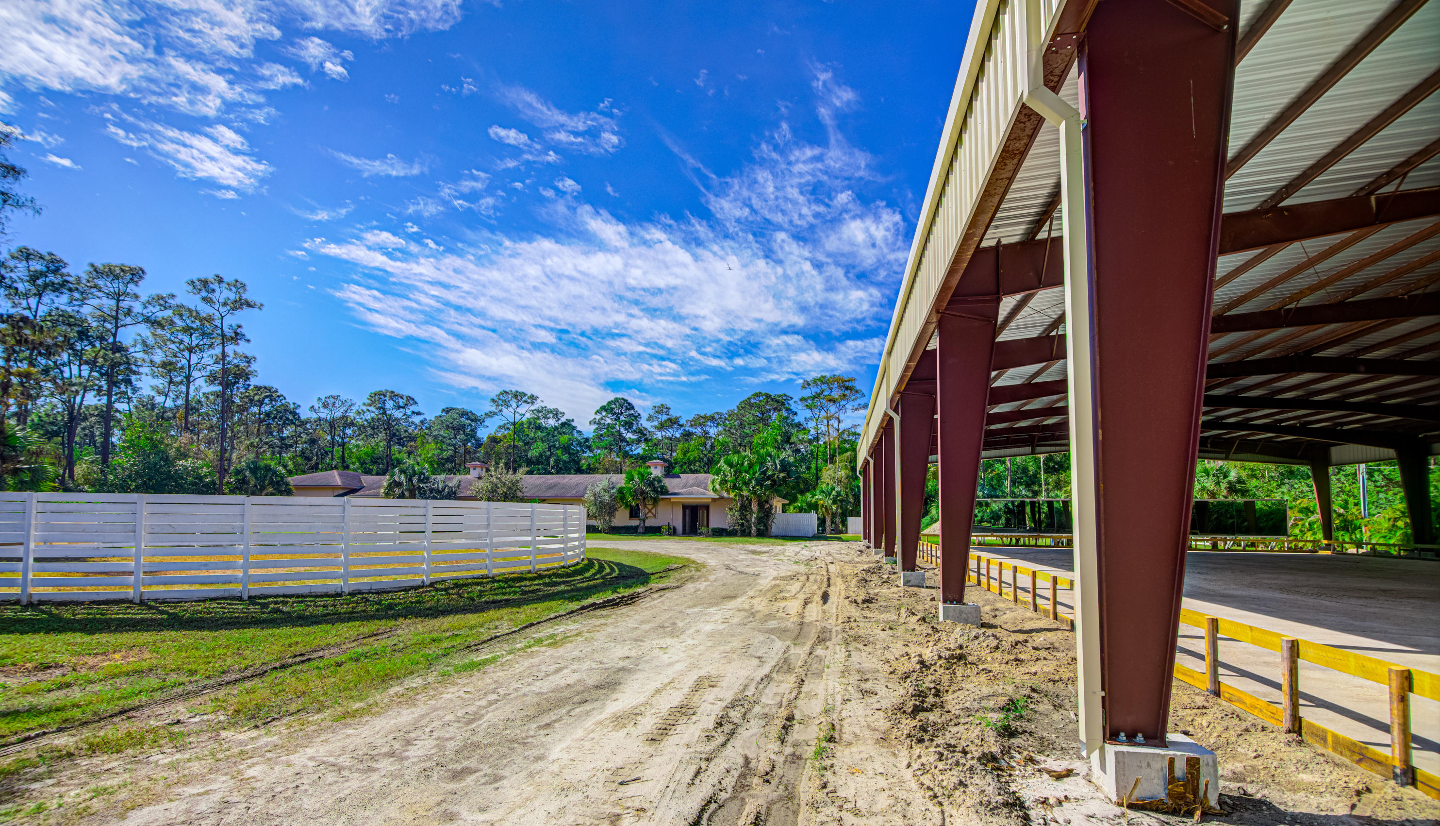 LOXAHATCHEE GROVES - Residential