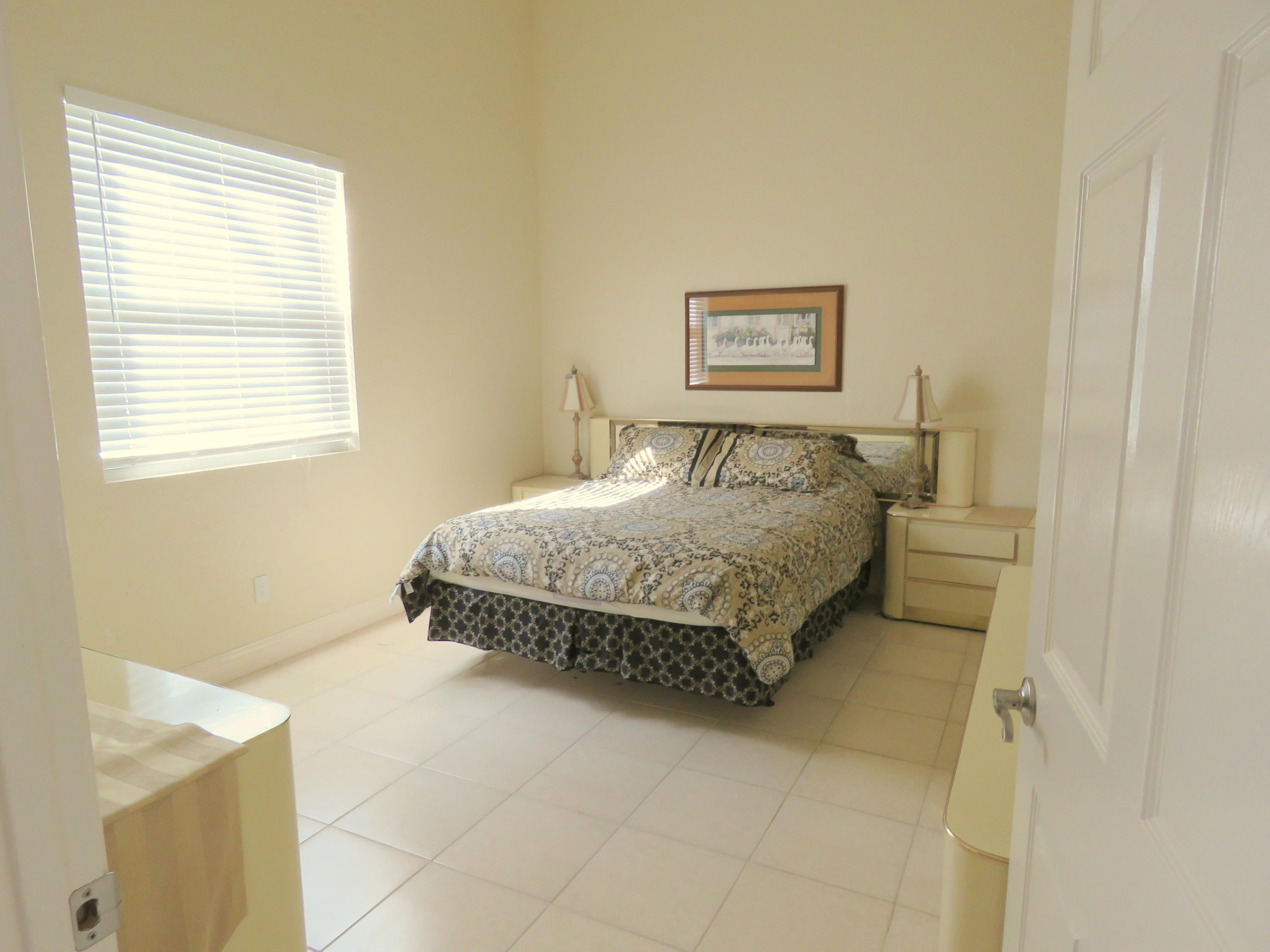 LOXAHATCHEE GROVES - Residential