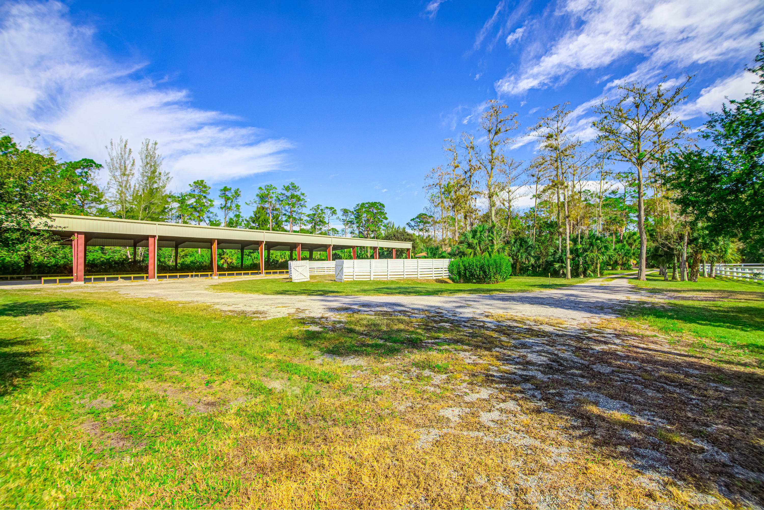 LOXAHATCHEE GROVES - Residential