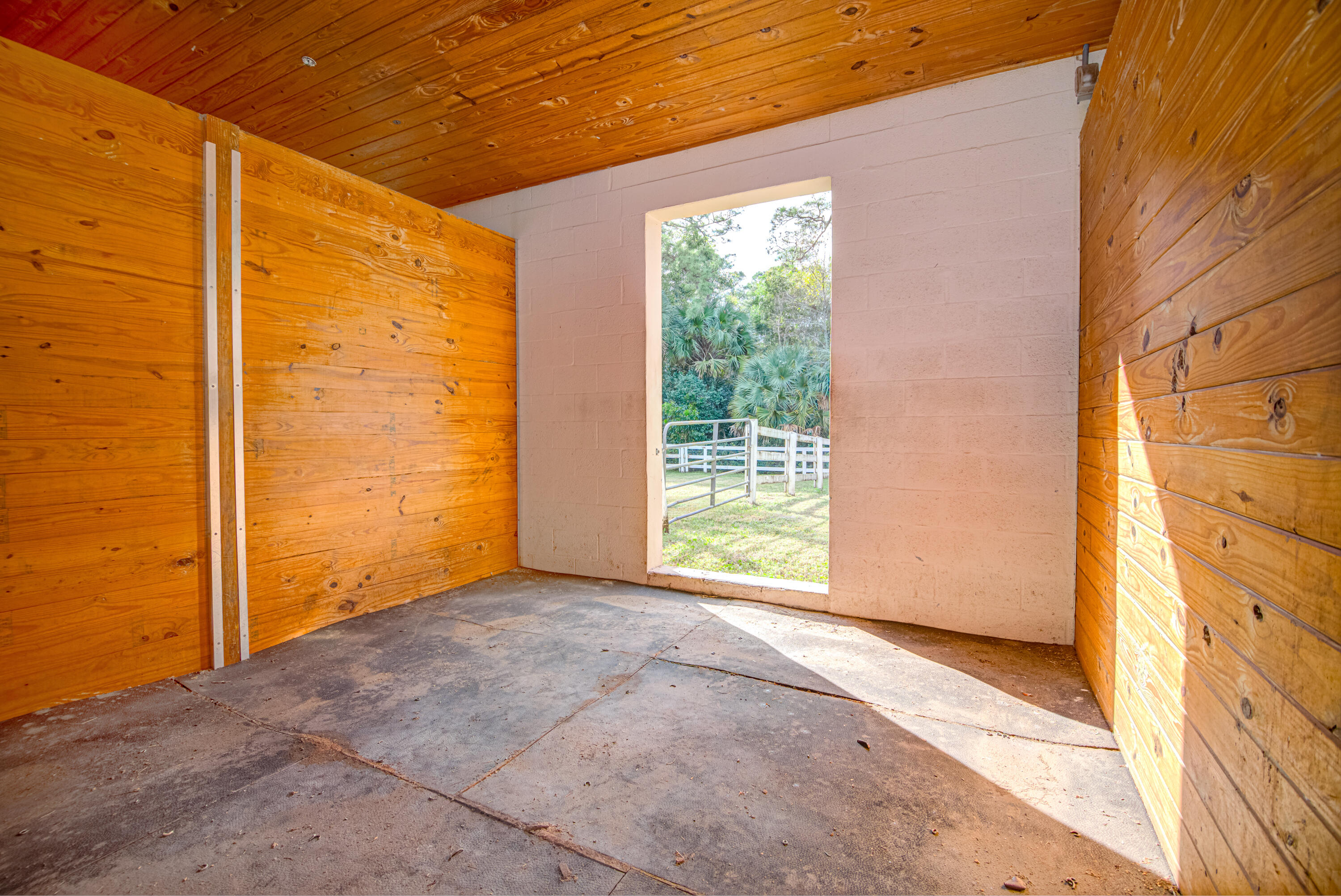 LOXAHATCHEE GROVES - Residential