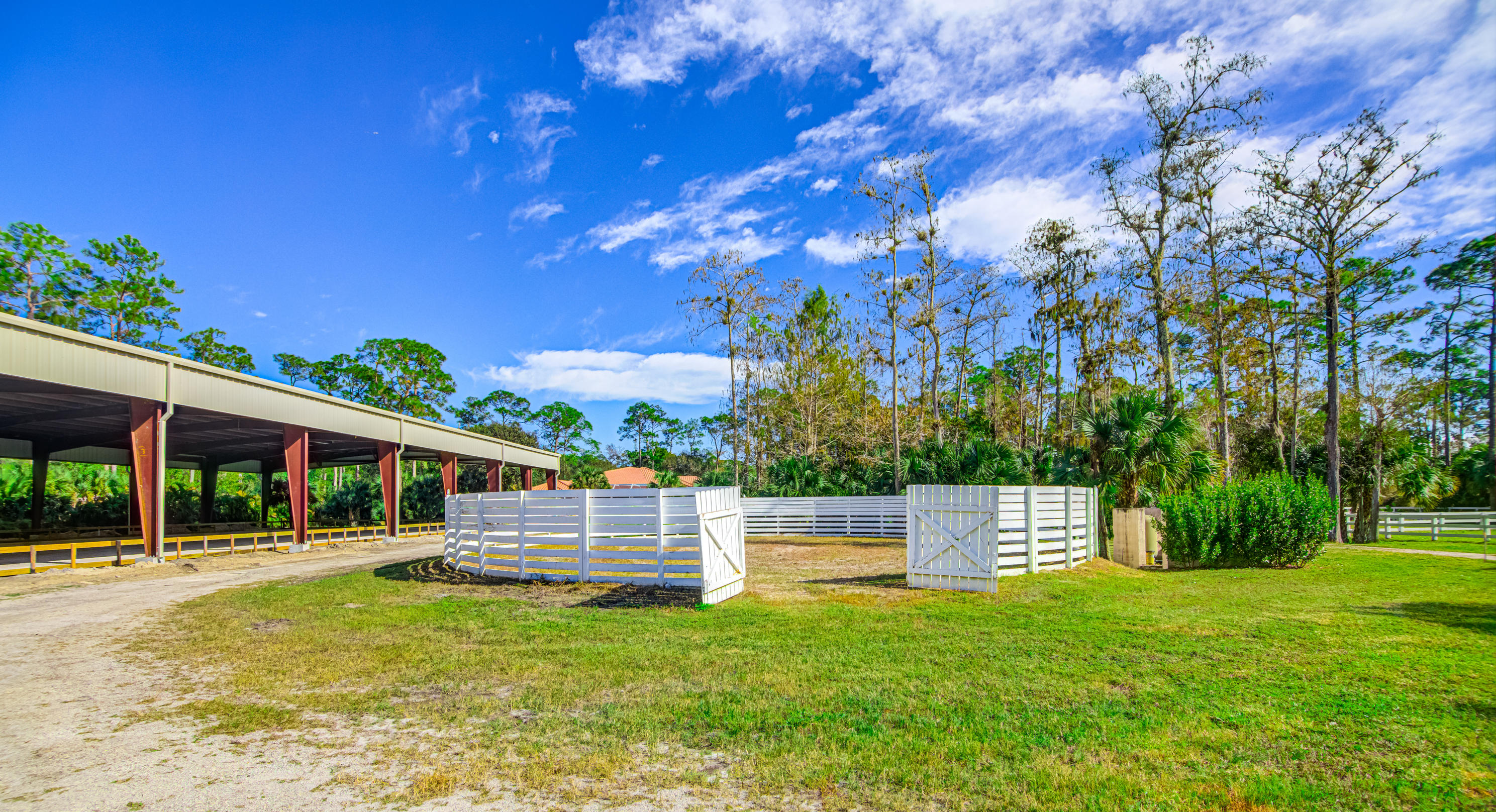 LOXAHATCHEE GROVES - Residential