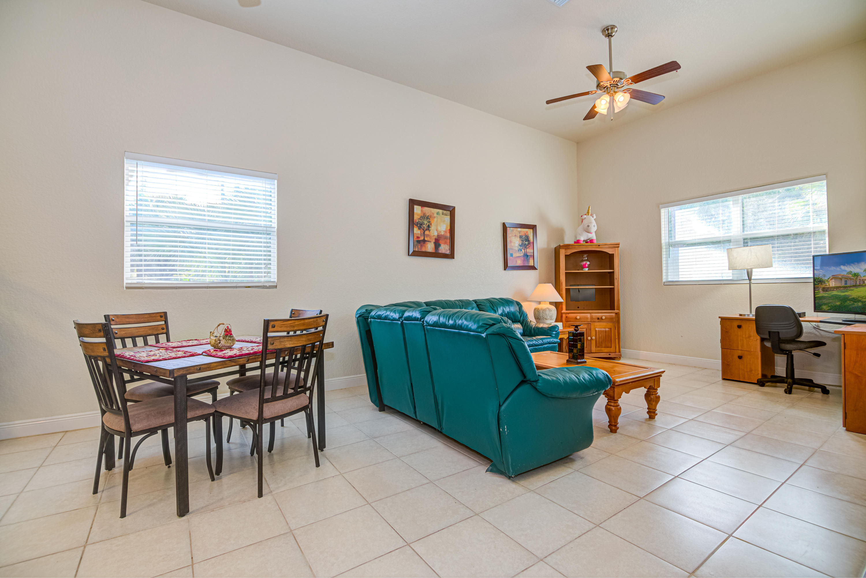 LOXAHATCHEE GROVES - Residential