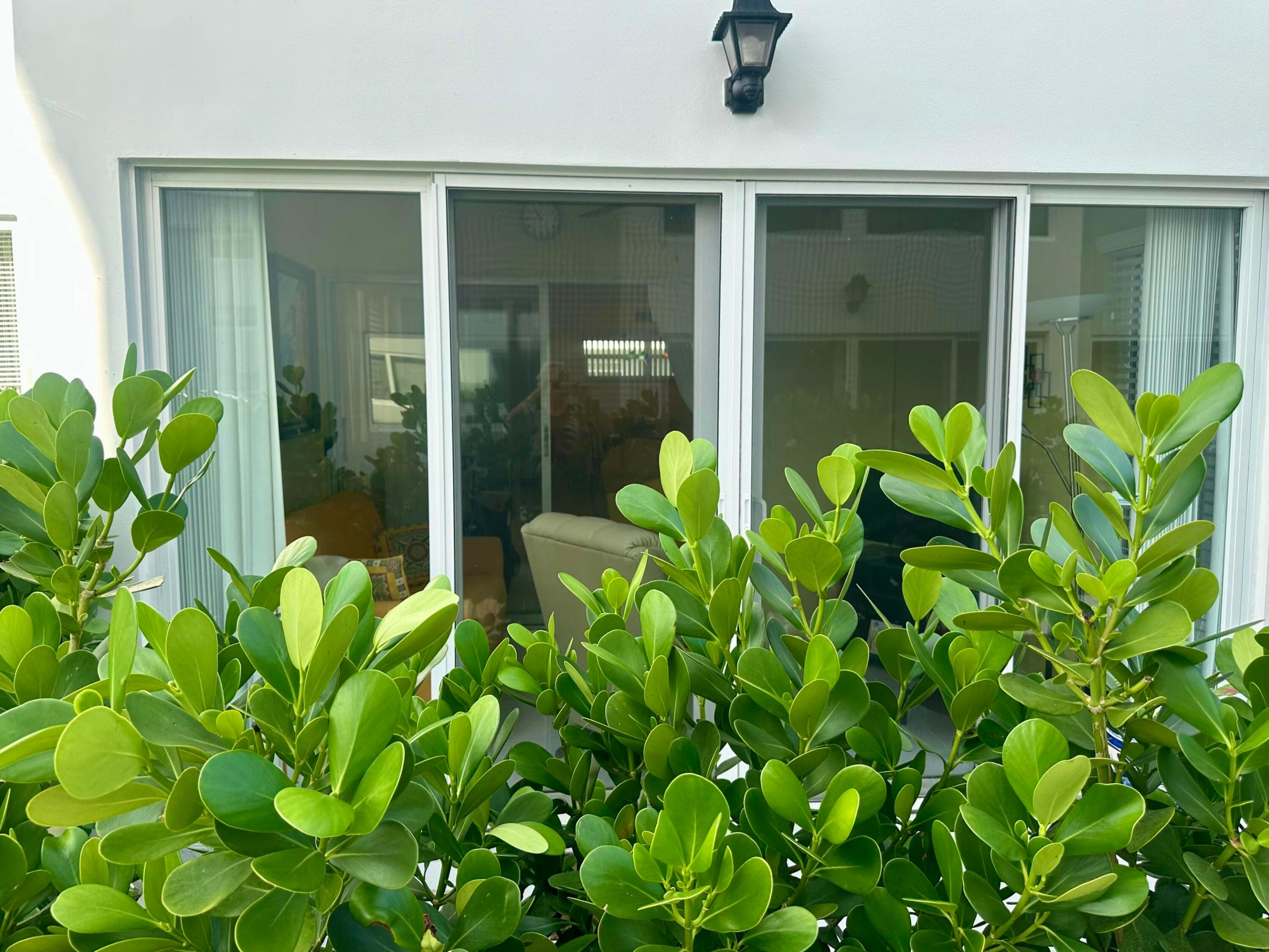 COLONIAL CLUB CONDO SEC 1 - Residential