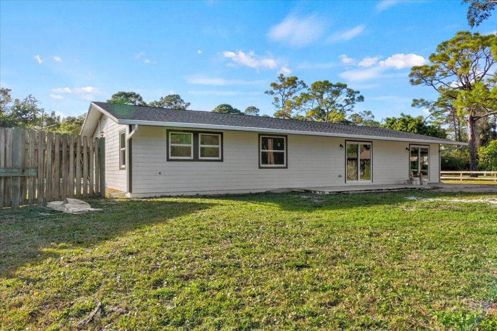 Photo of 5912 Pinetree Drive, Fort Pierce, FL 34982 (MLS # R10972340)