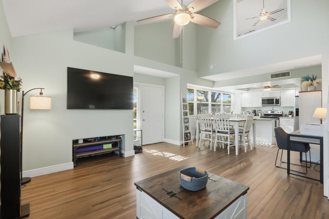 WELLESLEY AT BOYNTON BEACH - Residential