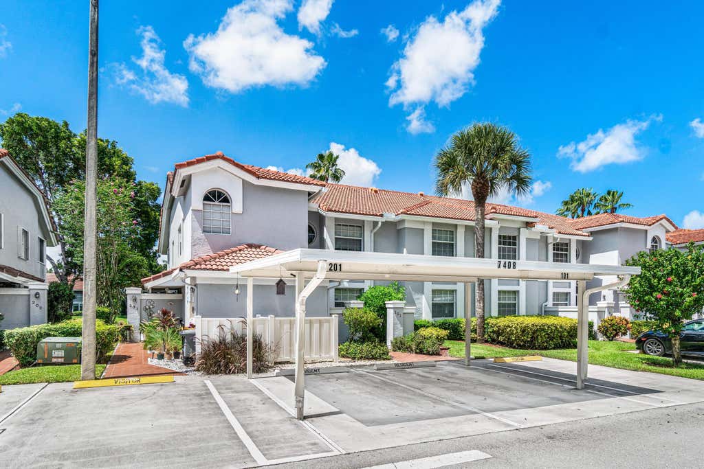 Photo of 7408 LAKE MEADOW Way #101, Boynton Beach, FL 33437 (MLS # B26060533)