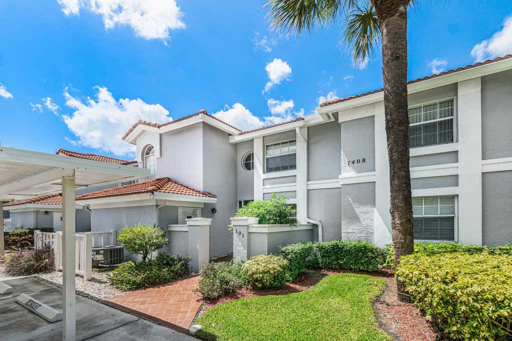 Photo of 7408 LAKE MEADOW Way #101, Boynton Beach, FL 33437 (MLS # B26060533)