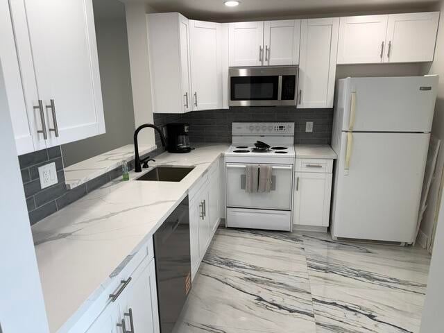 205 SE 11TH Terrace 405