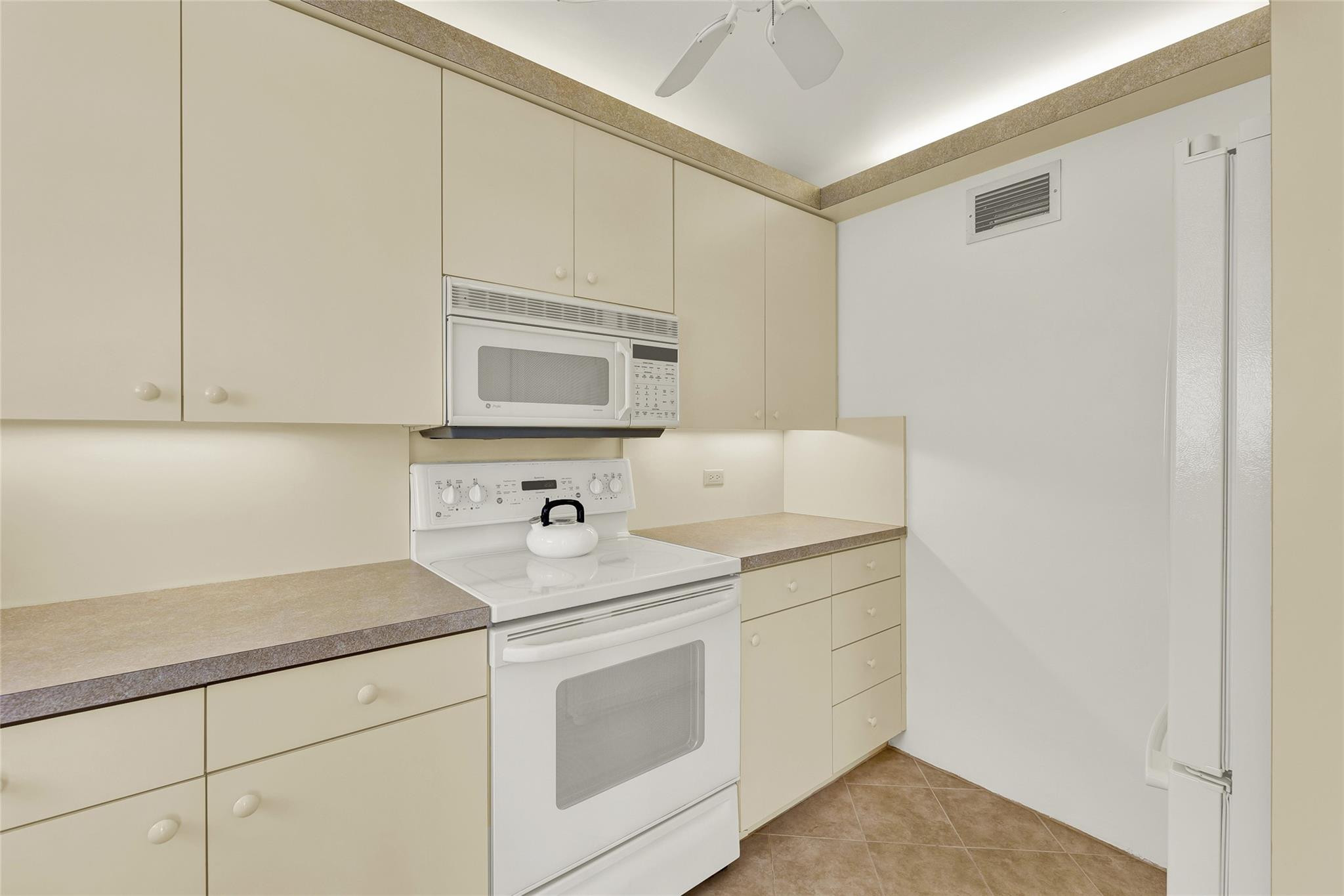 POMPANO AEGEAN CONDO - Residential