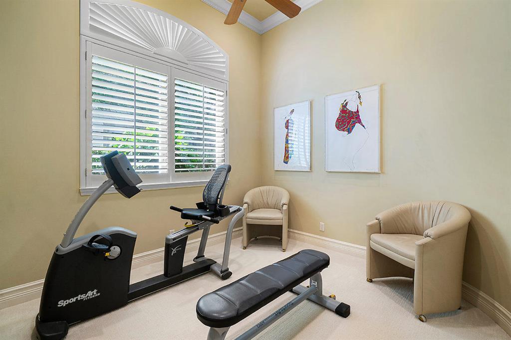 ROYAL PALM YACHT & COUNTRY CLUB - Residential